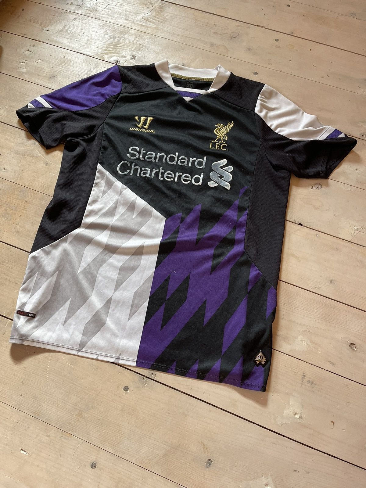 Warrior 2013 Warrior Liverpool #15 Sturridge soccer jersey Size US M / EU 48-50 / 2 - 3 Thumbnail