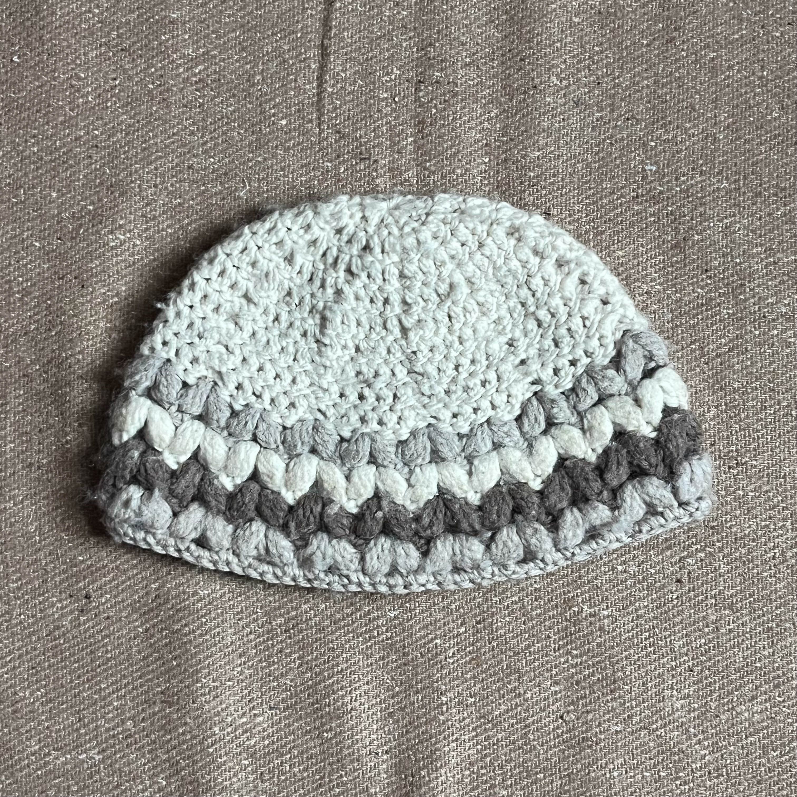 Vintage Knit Hat — Off White and Grey Size ONE SIZE - 1 Preview