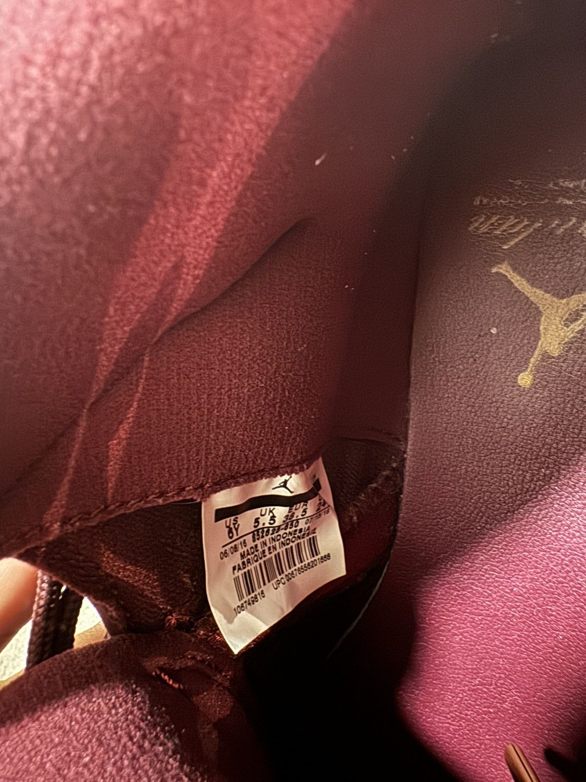 Jordan Brand Air Jordan 11 Retro Heiress Velvet Size US 6 / EU 39 - 3 Thumbnail