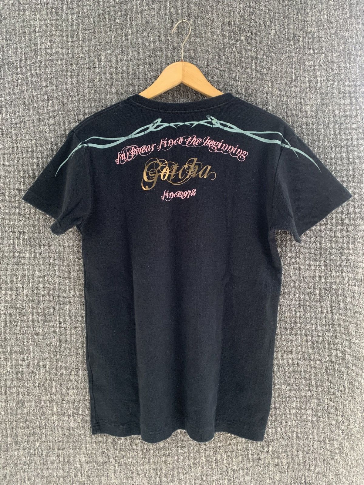Vintage 🇺🇸 Gotcha Surf Hard Poem Gothic Surfware Tshirt Size US L / EU 52-54 / 3 - 3 Thumbnail
