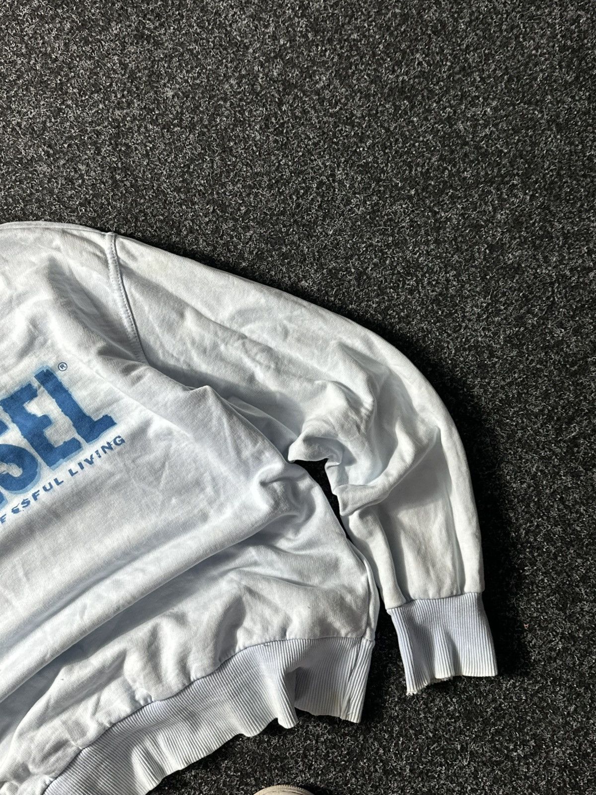 Diesel × Vintage 🚨Vintage Diesel Big Logo Y2K 00s Boxy sweatshirt Hype Rare Size US S / EU 44-46 / 1 - 3 Thumbnail