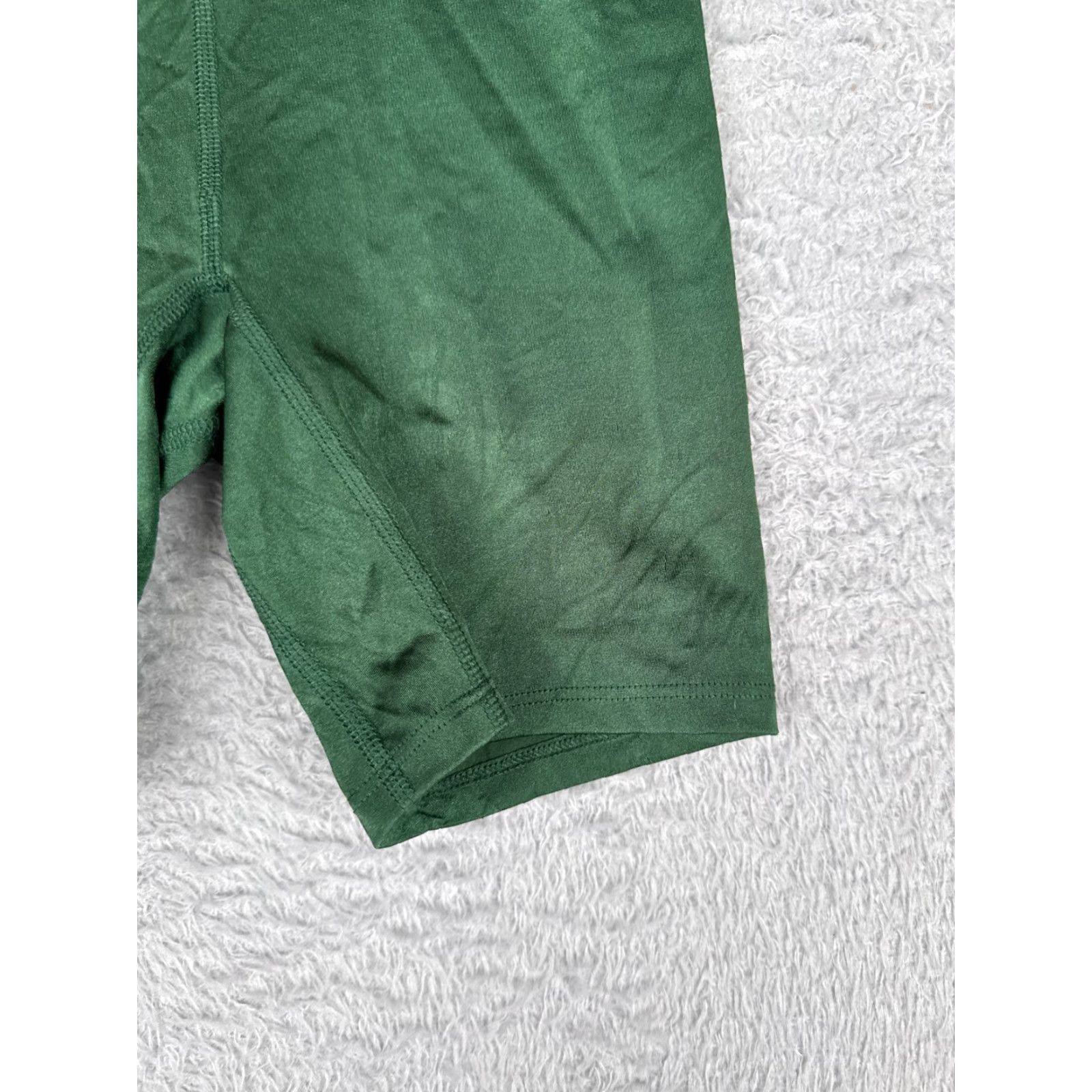 Vintage WEAR ONE'S AT Womens XS Green Compression Shorts Activewear Nylon Sports Size 26" / US 2 / IT 38 - 2 Thumbnail