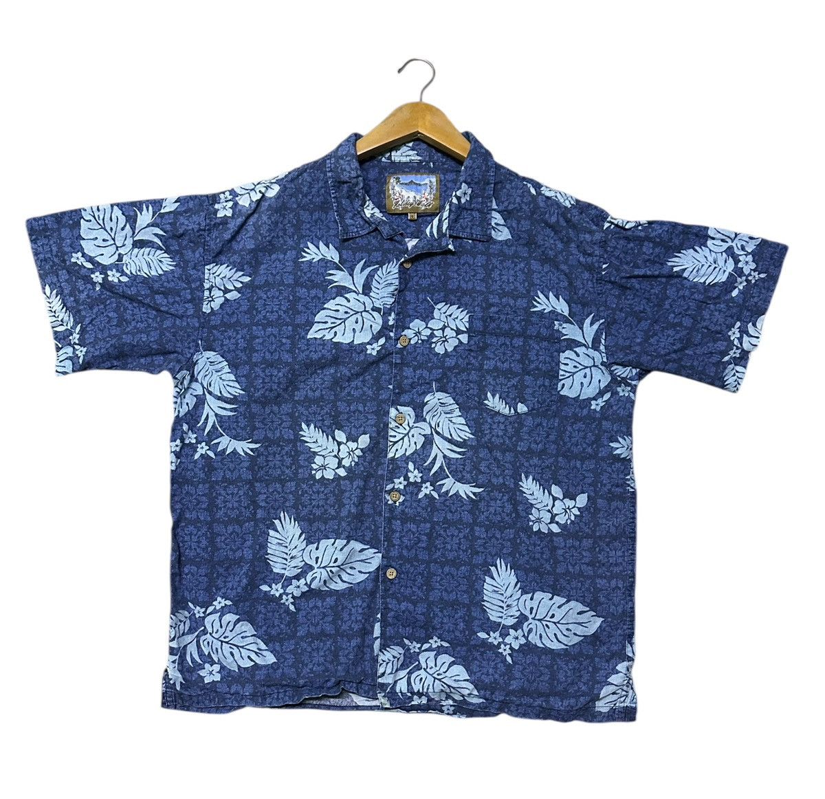 Vintage hawaiian shirts