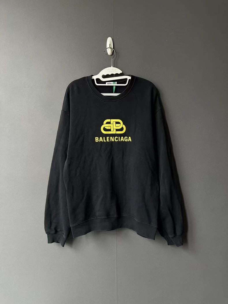 Balenciaga Balenciaga Hoodie with lock catch long sleeves 2503-Nextarr Size US S / EU 44-46 / 1 - 1 Thumbnail