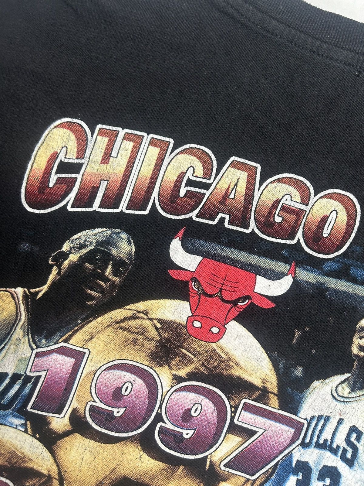NBA × Vintage Vintage 1997 NBA Chicago Bulls Champions T-Shirt Size US M / EU 48-50 / 2 - 9 Thumbnail