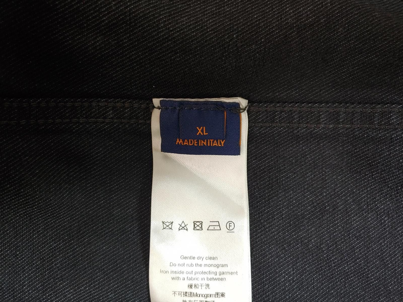 Louis Vuitton Louis Vuitton Monogram Embossed Denim Overshirt in Black Size ONE SIZE - 6 Thumbnail