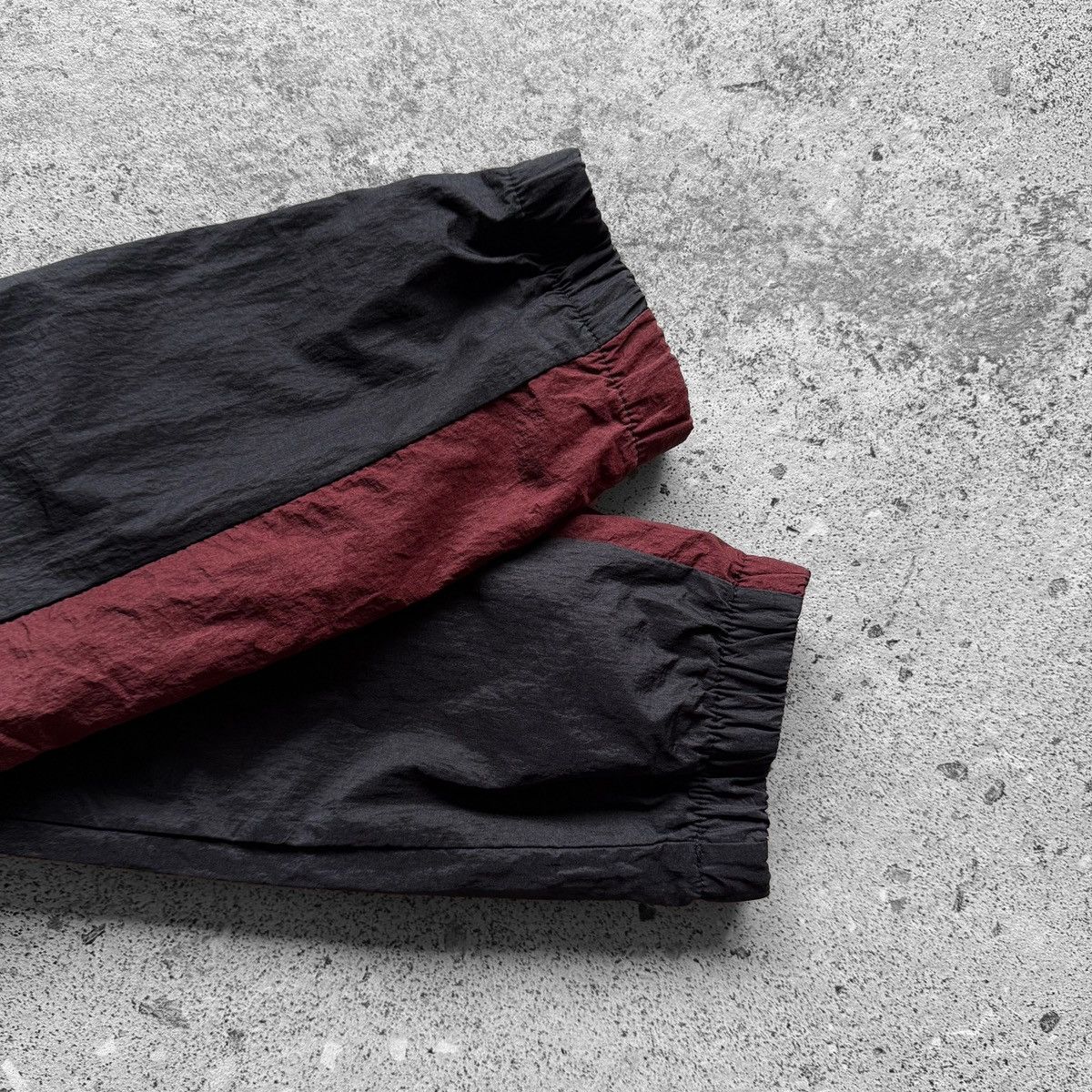 Ellesse Ellesse Womens Black Burgundy Nylon Track Pants Pockets Logo Size 27" / US 4 / IT 40 - 8 Thumbnail