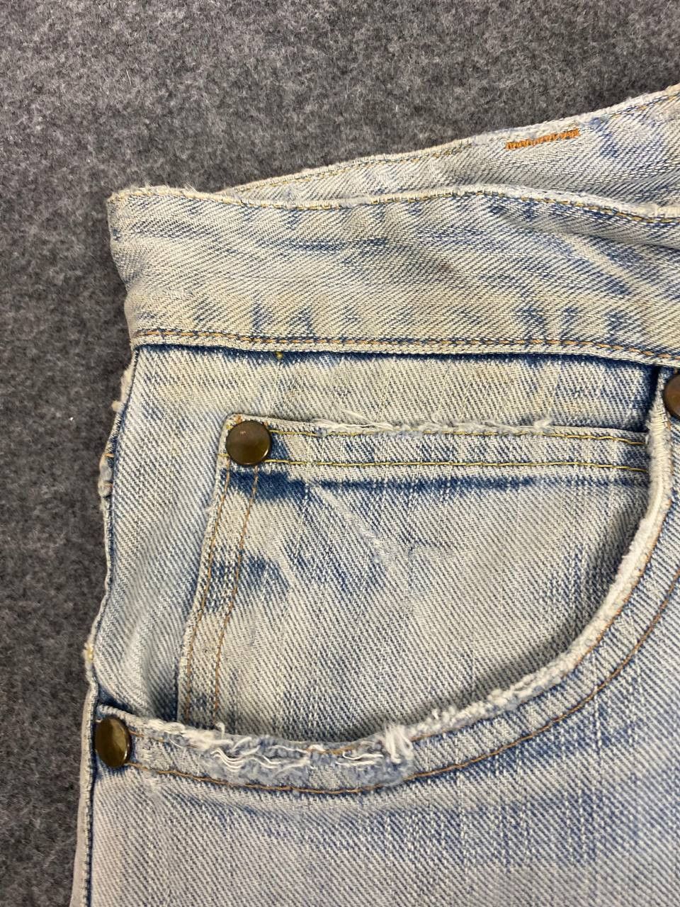 Wrangler vintage wrangler lightwash distressed denim Size US 33 - 14 Thumbnail