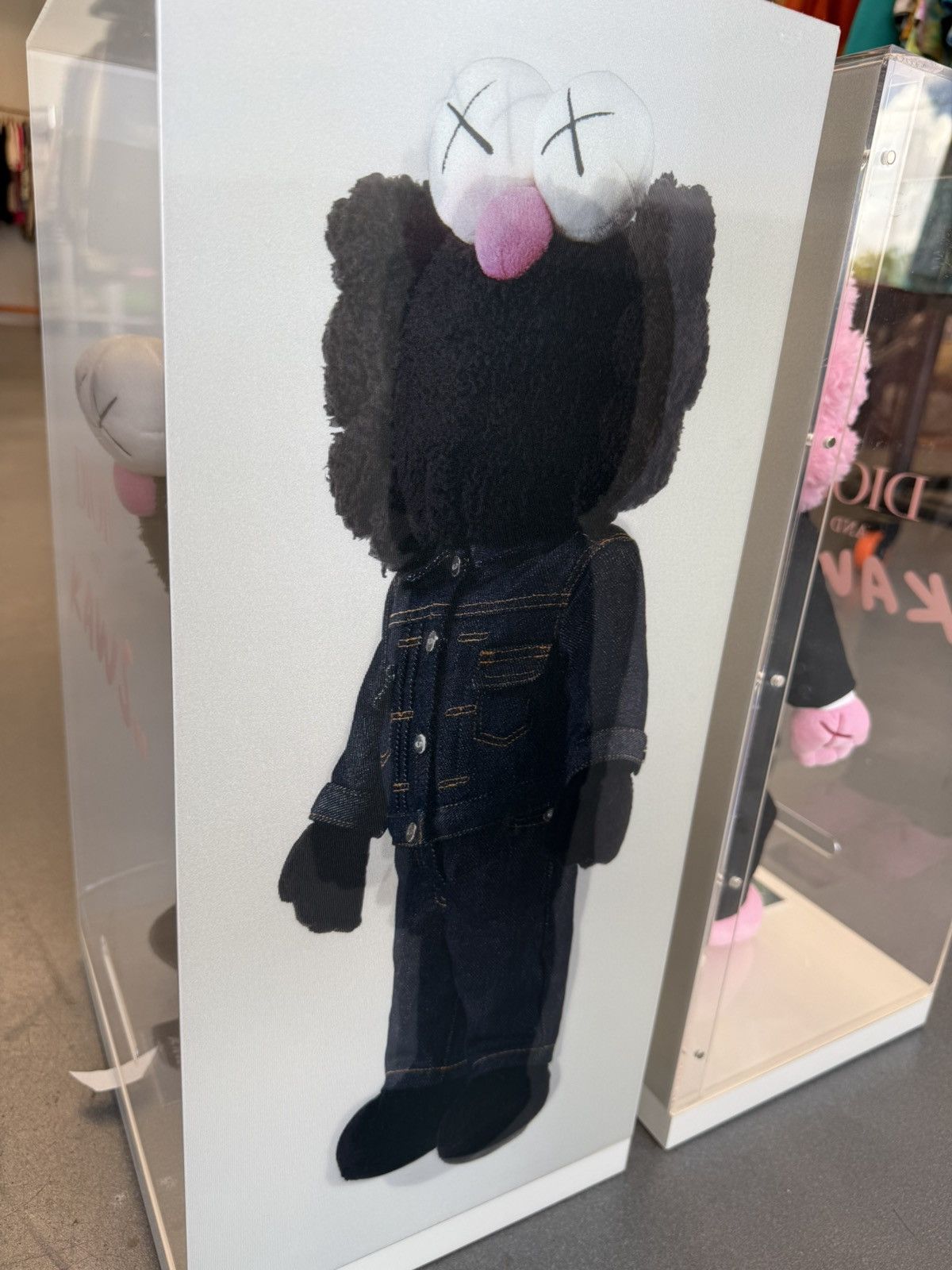 Dior × Kaws 2019 Kaws BFF Dior Plush Set Of 2 Pink & Black Size ONE SIZE - 5 Thumbnail