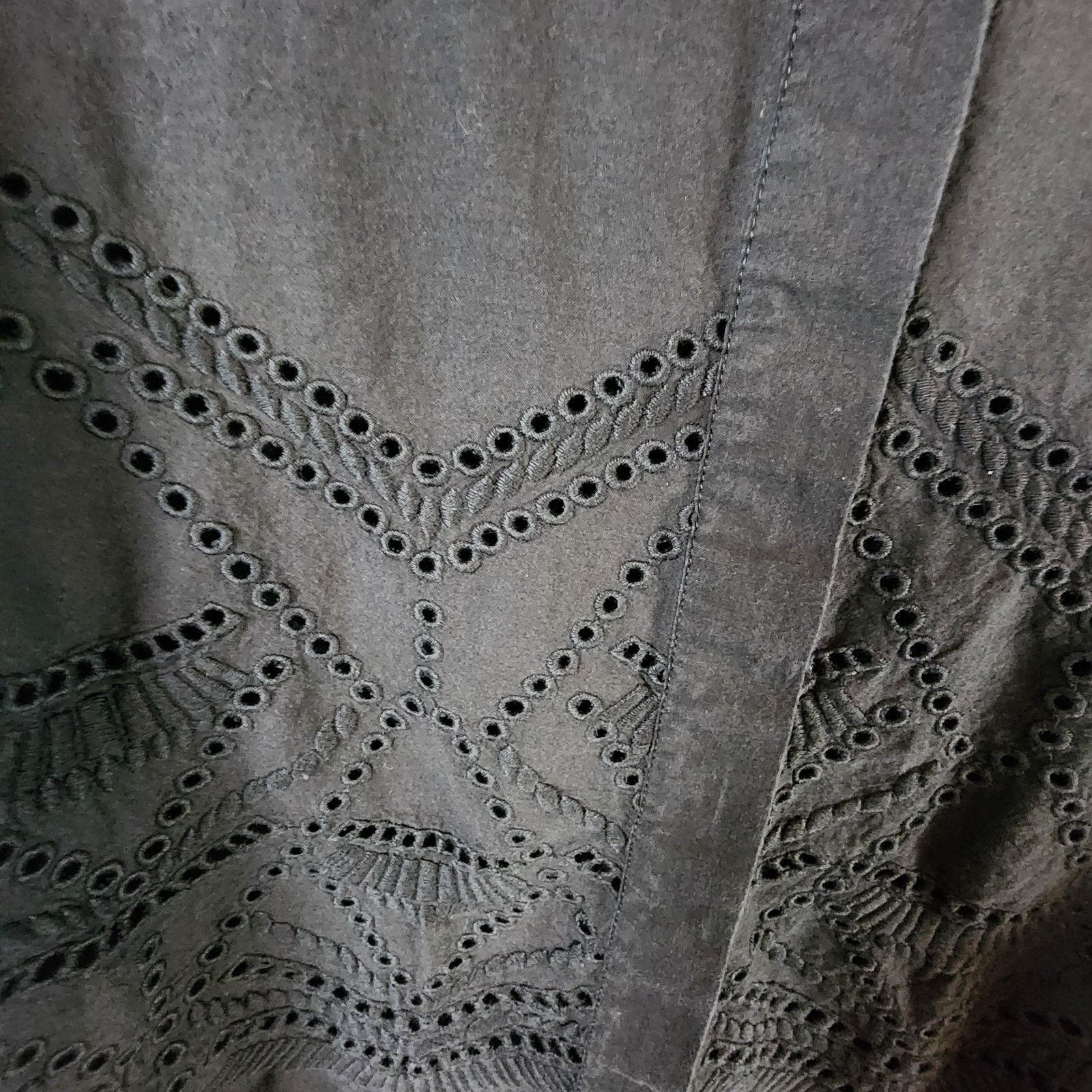Chicos Chico’s Eyelet Embroidered Blouse Women Size 8/10 Black Size M / US 6-8 / IT 42-44 - 8 Thumbnail