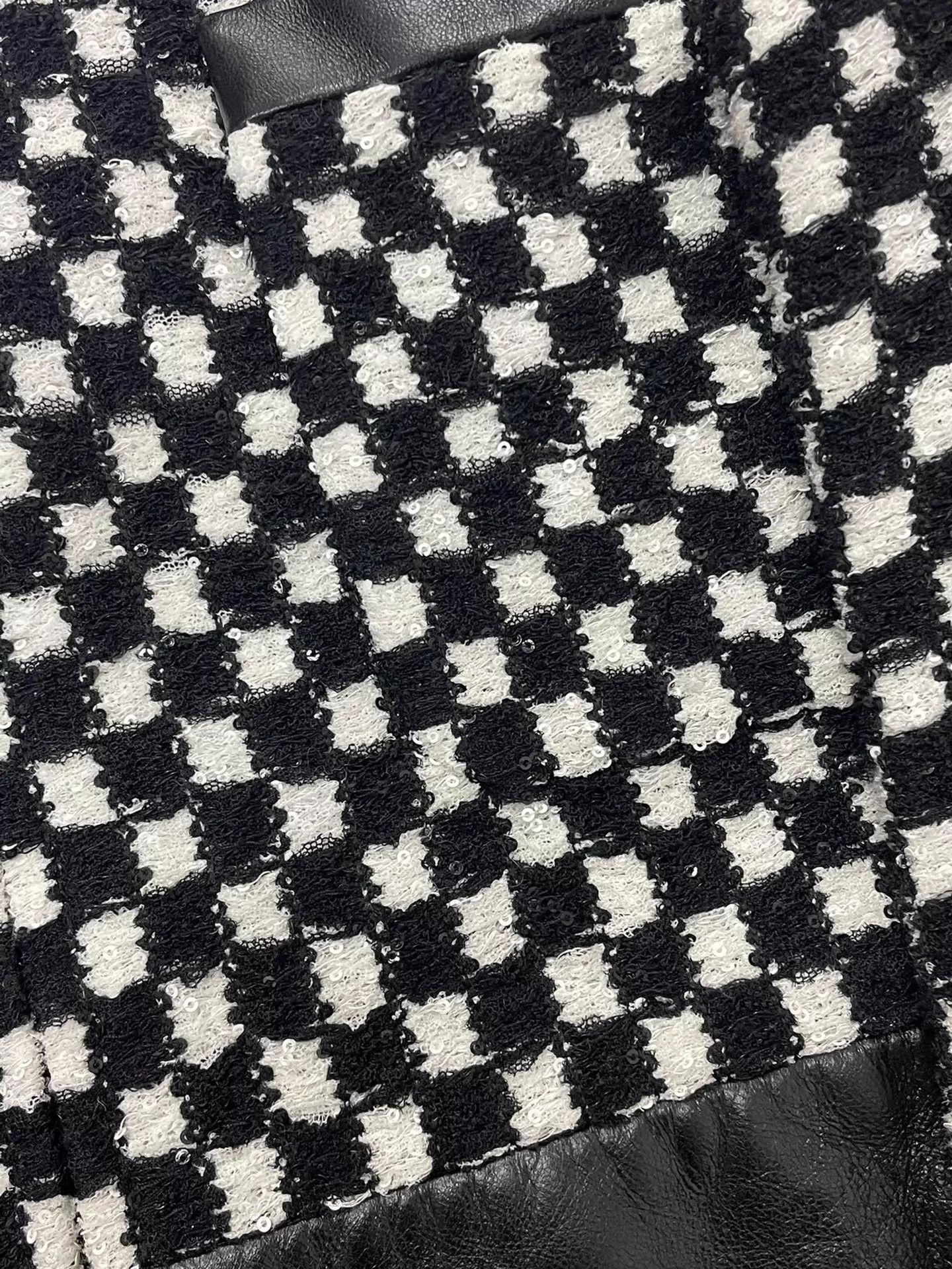 Chanel Chanel Black & White Colorblocked Tweed Leather Jacket 38 Size S / US 4 / IT 40 - 2 Thumbnail
