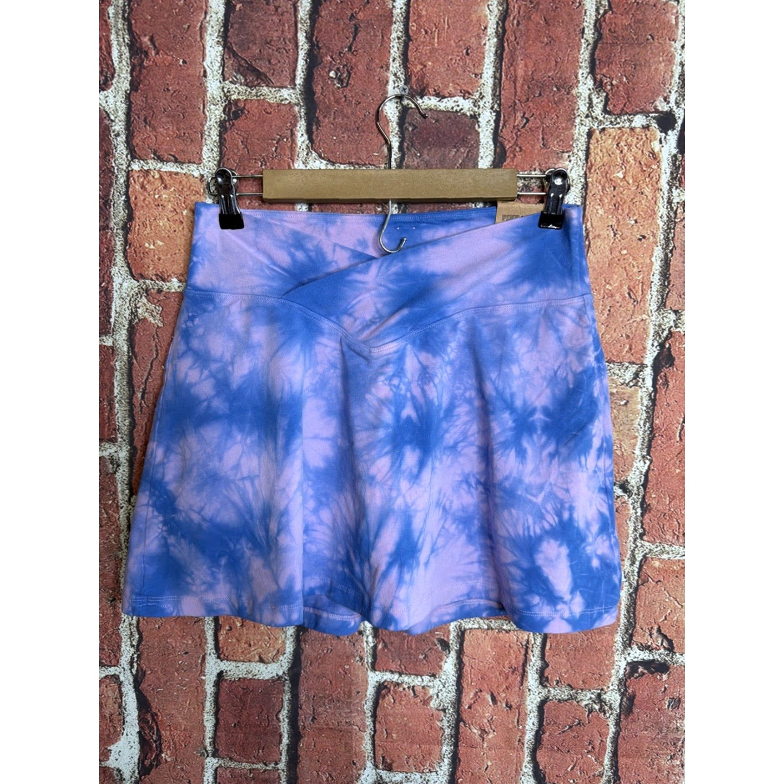 Victoria's Secret Victoria's Secret Purple Skort Short Athletic Activewear M Medium Pockets Tie Dye Cotton Elastane Women Size 32" / US 10 / IT 46 - 2 Thumbnail