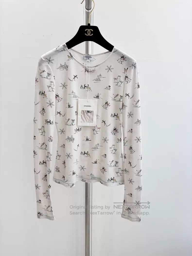 Chanel Chanel Ski white round-neck long sleeves Size XXS / US 00 / IT 34 - 1 Thumbnail