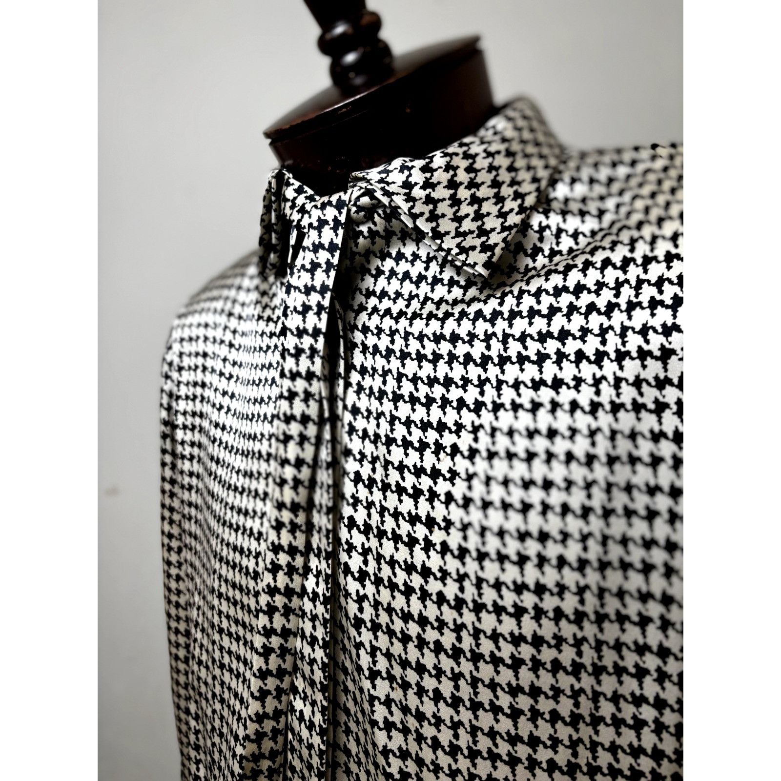 Other Mary Ann Restivo 100% Silk Size 12 Women's Collared w/Tie Lo Size XL / US 12-14 / IT 48-50 - 3 Thumbnail