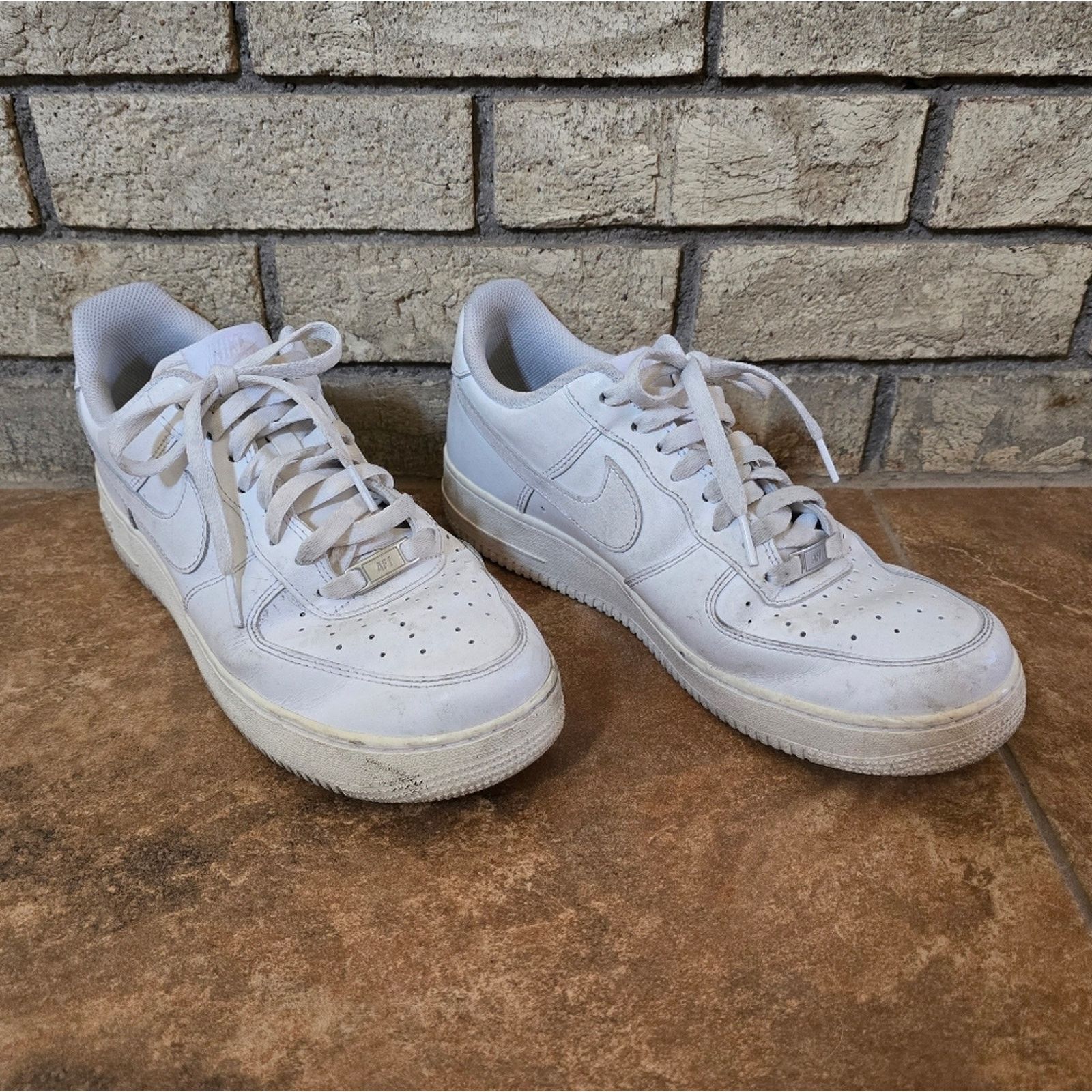 Nike White | NIKE | Air Force 1 Sneaks Size US 10 / EU 43 - 2 Thumbnail
