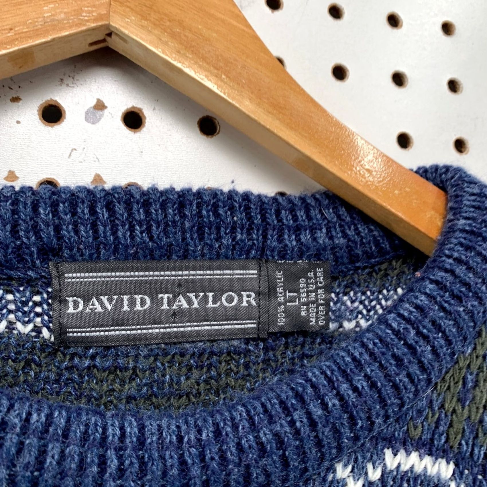 Vintage Vintage David Taylor LT Large Tall Blue 3D Knit Sweater Mens Pullover USA Shirt Size US L / EU 52-54 / 3 - 4 Thumbnail