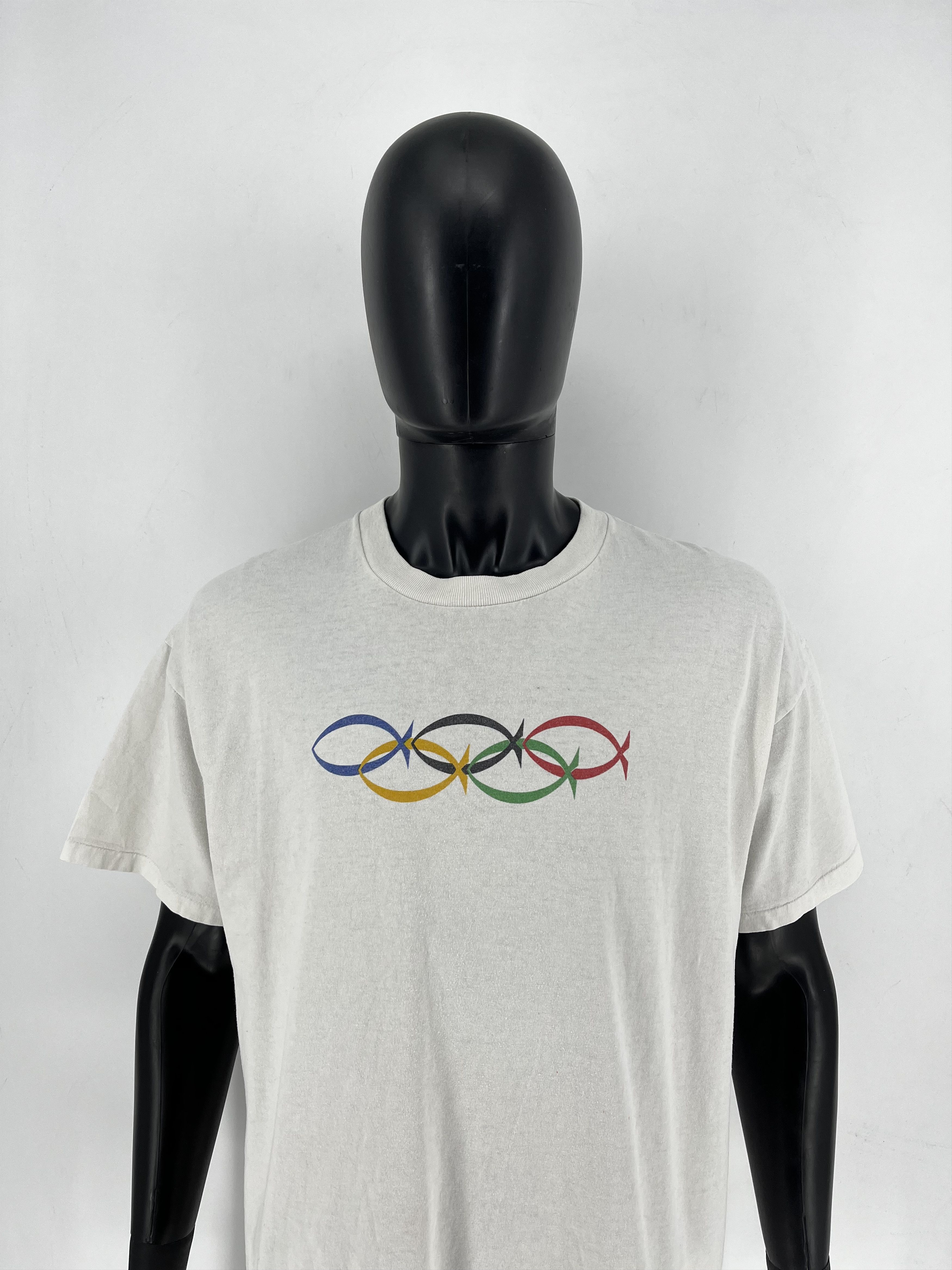 Vintage Vintage 1990s Olympics John 3:16 Jesus Tee Thrashed T-Shirt Size US L / EU 52-54 / 3 - 3 Thumbnail