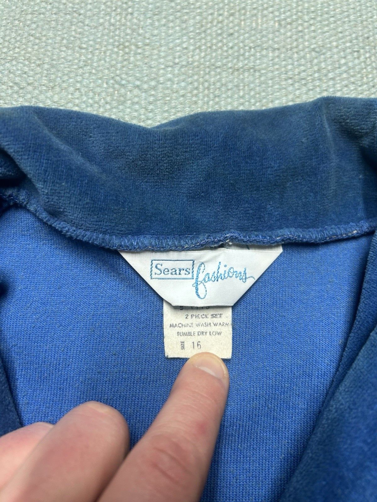 Vintage Vtg 70s velour shirt Sears soft open neck women’s size 16 Size M / US 6-8 / IT 42-44 - 5 Thumbnail