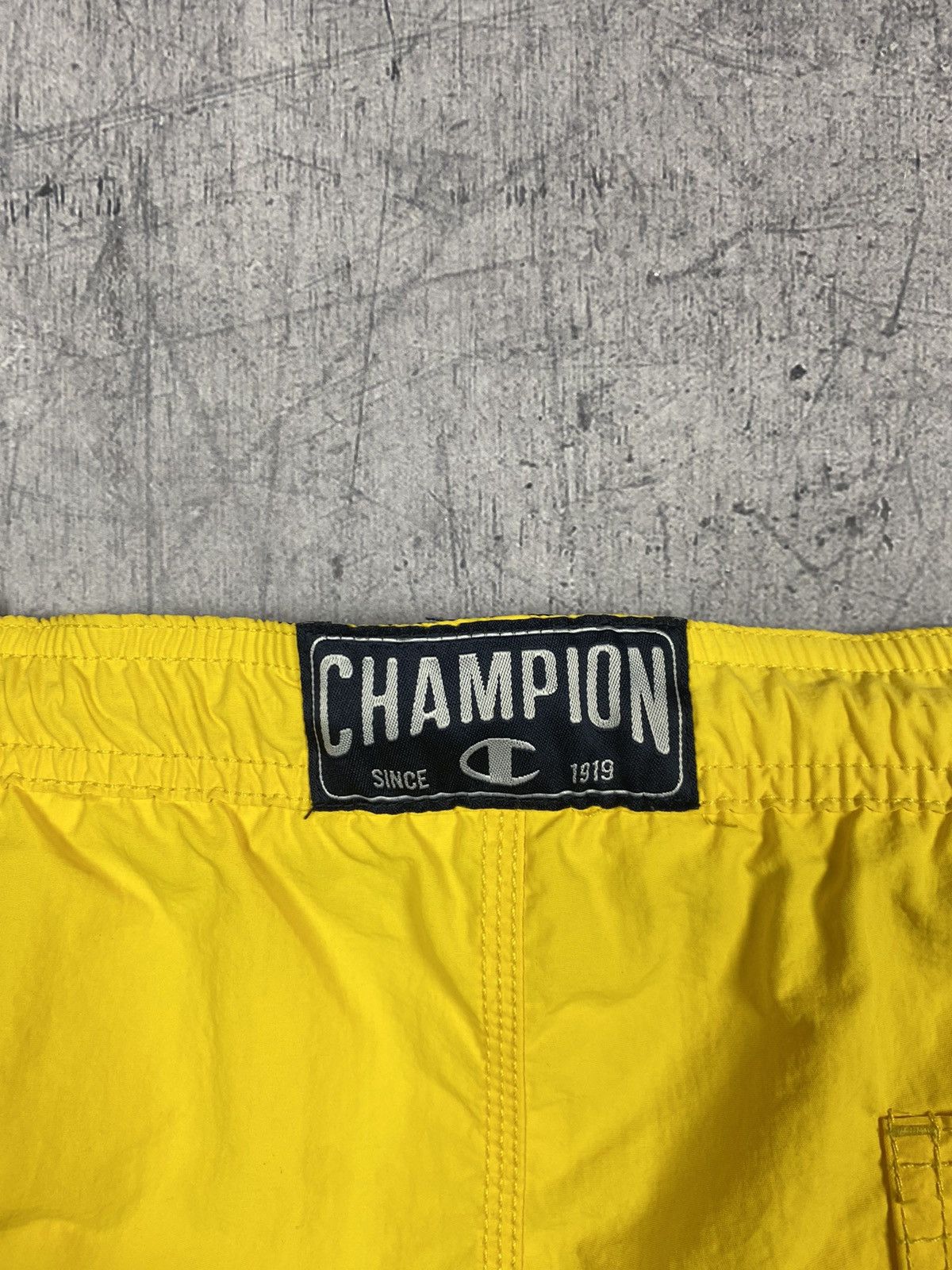 Champion × Vintage Vintage Champion Big Logo Shorts Size XL Size US 36 / EU 52 - 10 Thumbnail