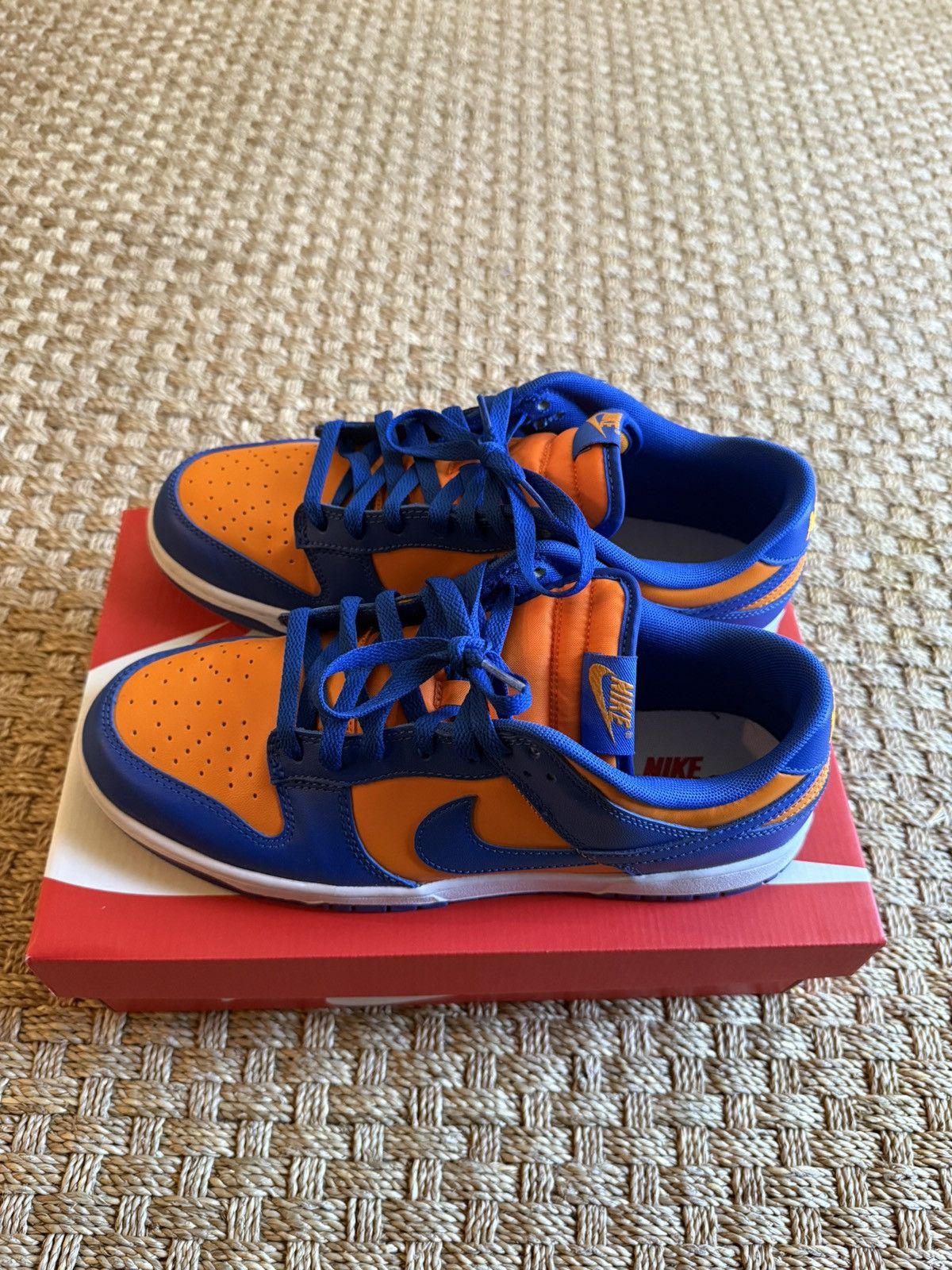 Nike Nike dunks Knicks Colorway Size US 11 / EU 44 - 3 Thumbnail