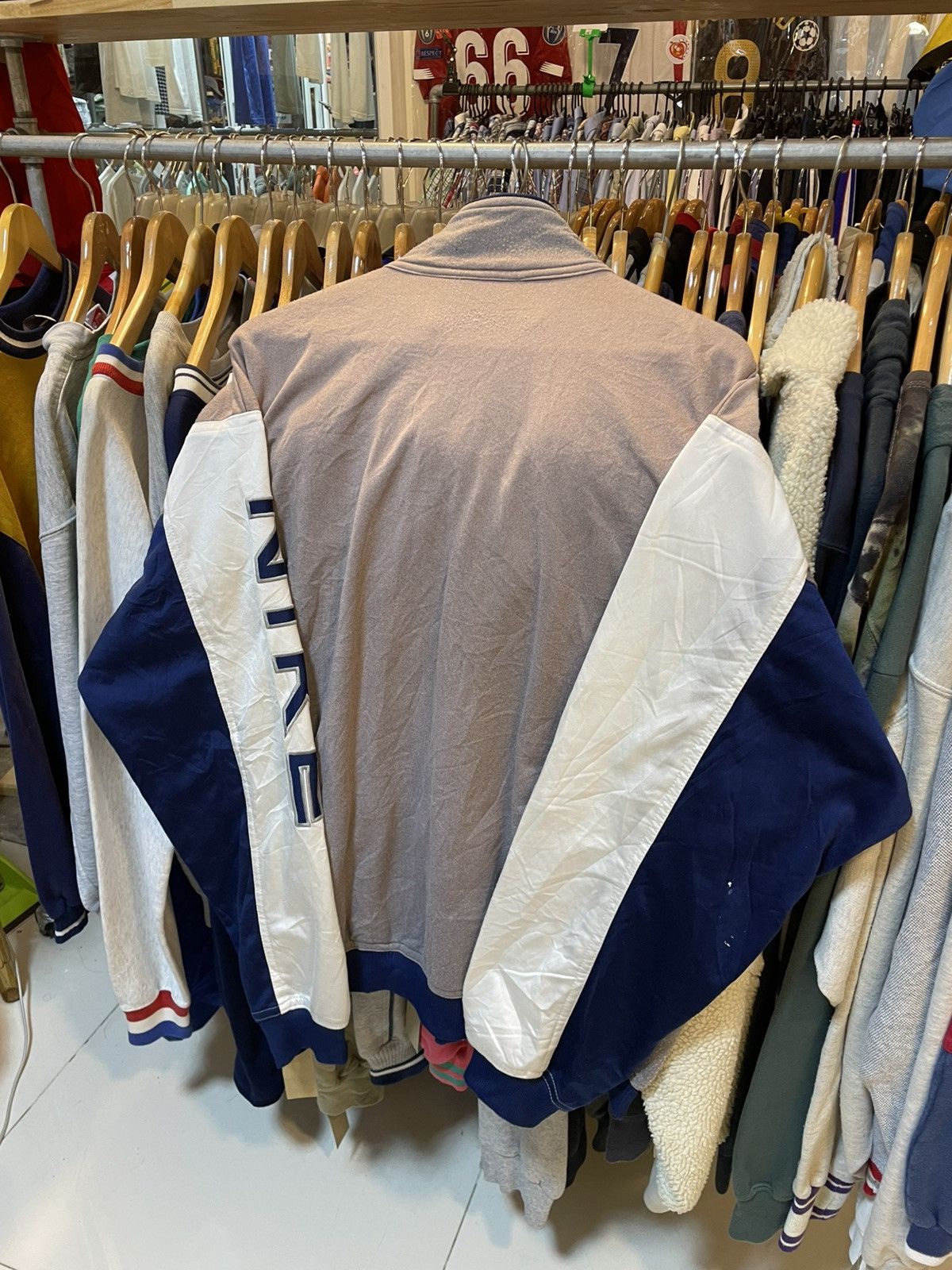 Nike Vintage Nike Spell Out Jacket Size US L / EU 52-54 / 3 - 3 Thumbnail