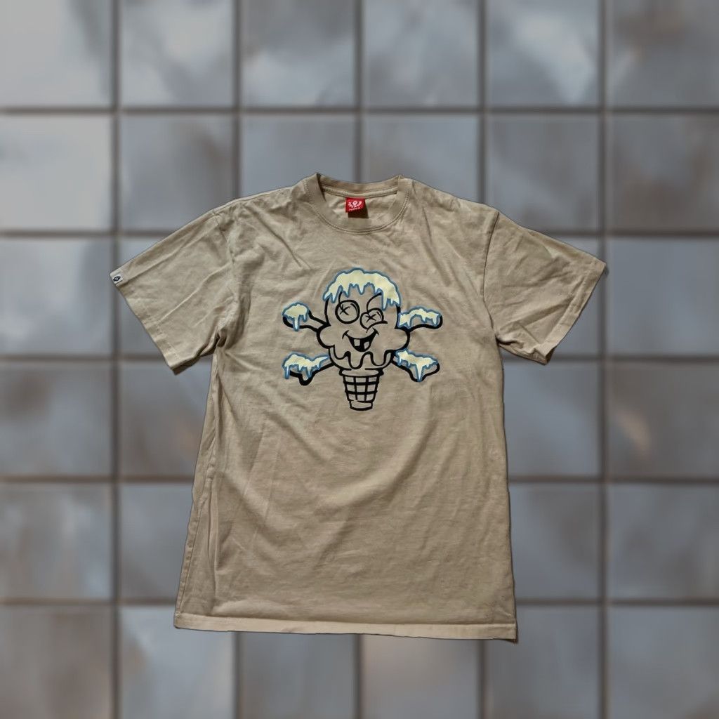 Vintage VINTAGE BBC Ice Cream Crossbones Frosted Graphic S/S T-Shirt Sz. S Mens Size US S / EU 44-46 / 1 - 1 Thumbnail