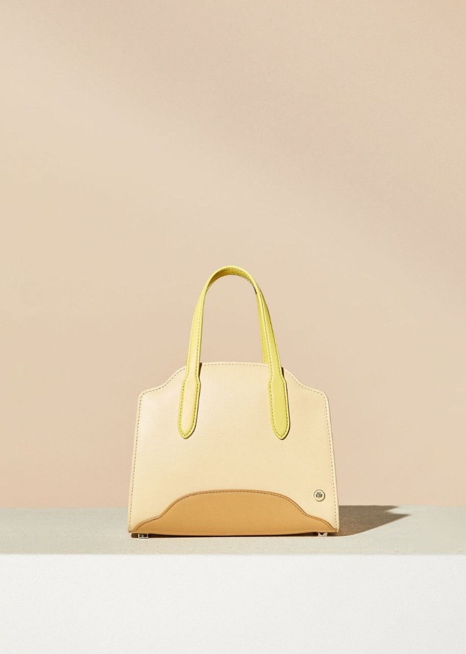 Loro Piana o1srvl11e0624 Size: OS FAM2201 Crossbody Bags in Beige Size ONE SIZE - 1 Thumbnail