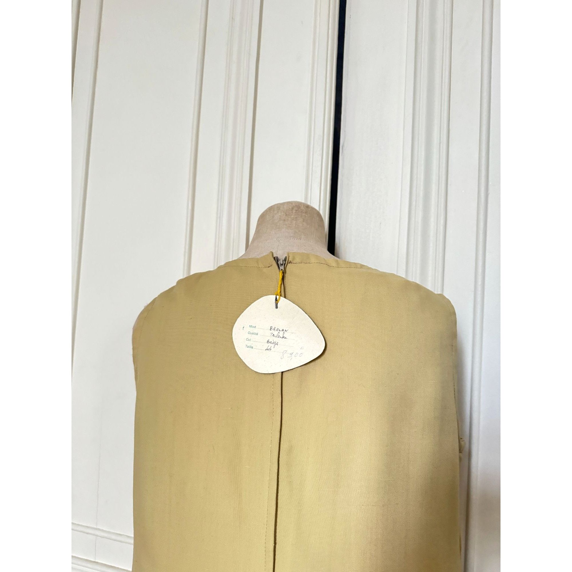 Courreges 1960s Elegant Beige Belted Dress Size M / US 6-8 / IT 42-44 - 4 Thumbnail