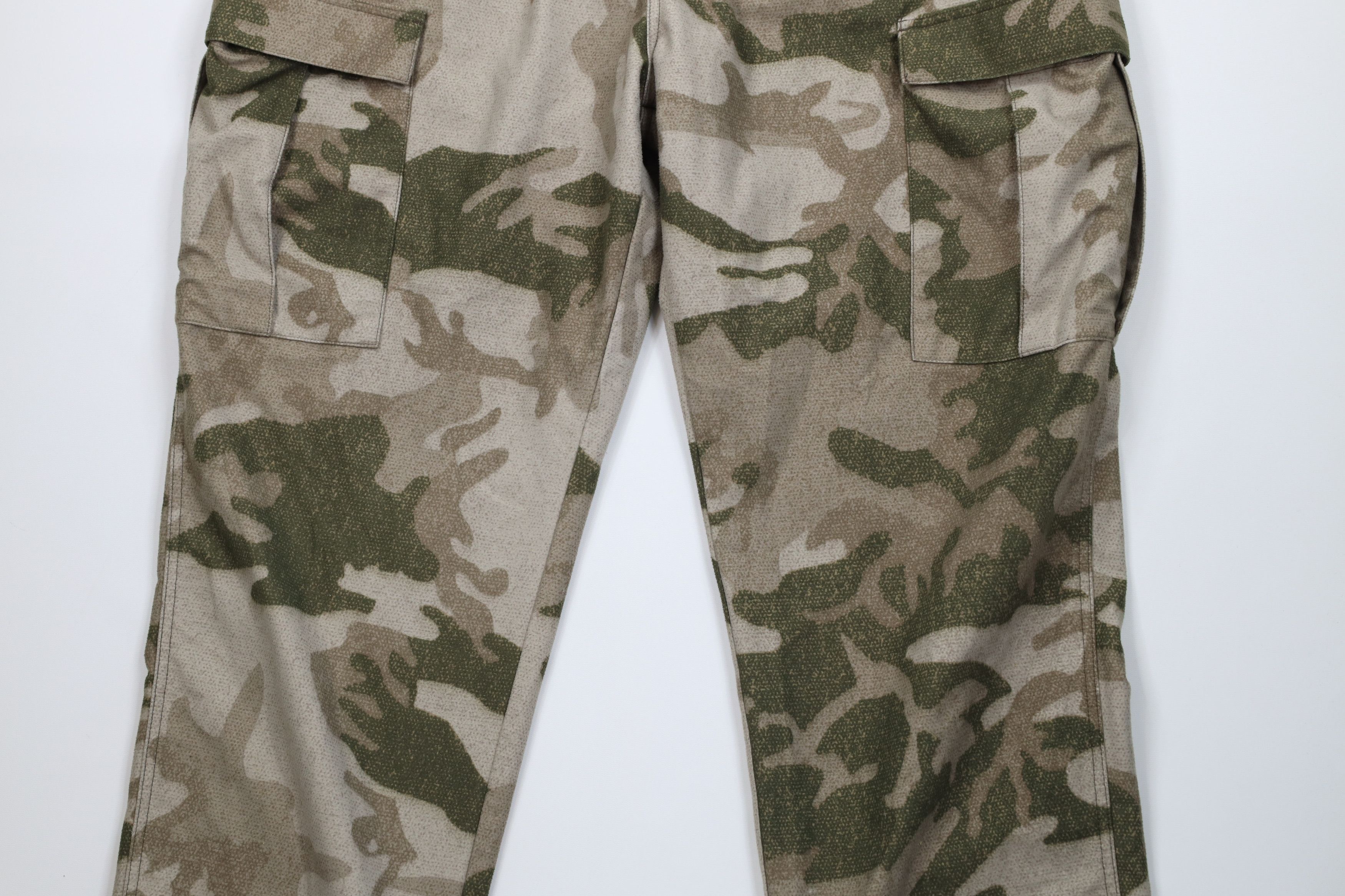 Cabelas Vintage 90s Cabelas Camouflage Wide Leg Cargo Pants Size US 44 / EU 60 - 3 Thumbnail