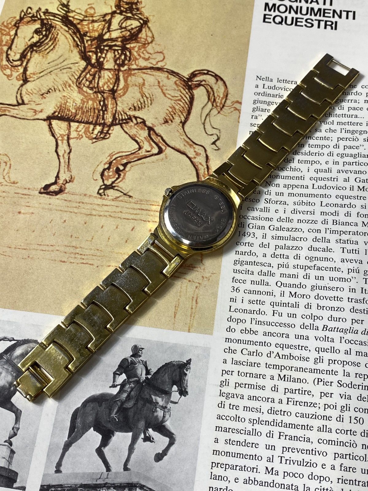 Japanese Brand OMAX Crystal Watch. Vintage Gold Tone Case. Black Dial Size ONE SIZE - 4 Thumbnail