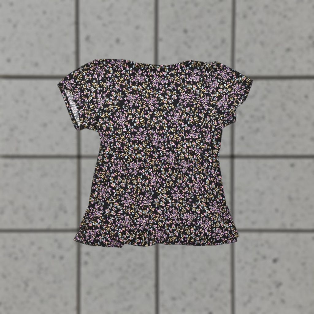 Torrid Torrid Blouse Womens Plus Size 3 Black Floral Short Sleeve V-Neck Polyester Top Casual Spring Summer Fall Mens? Size XS / US 0-2 / IT 36-38 - 1 Thumbnail