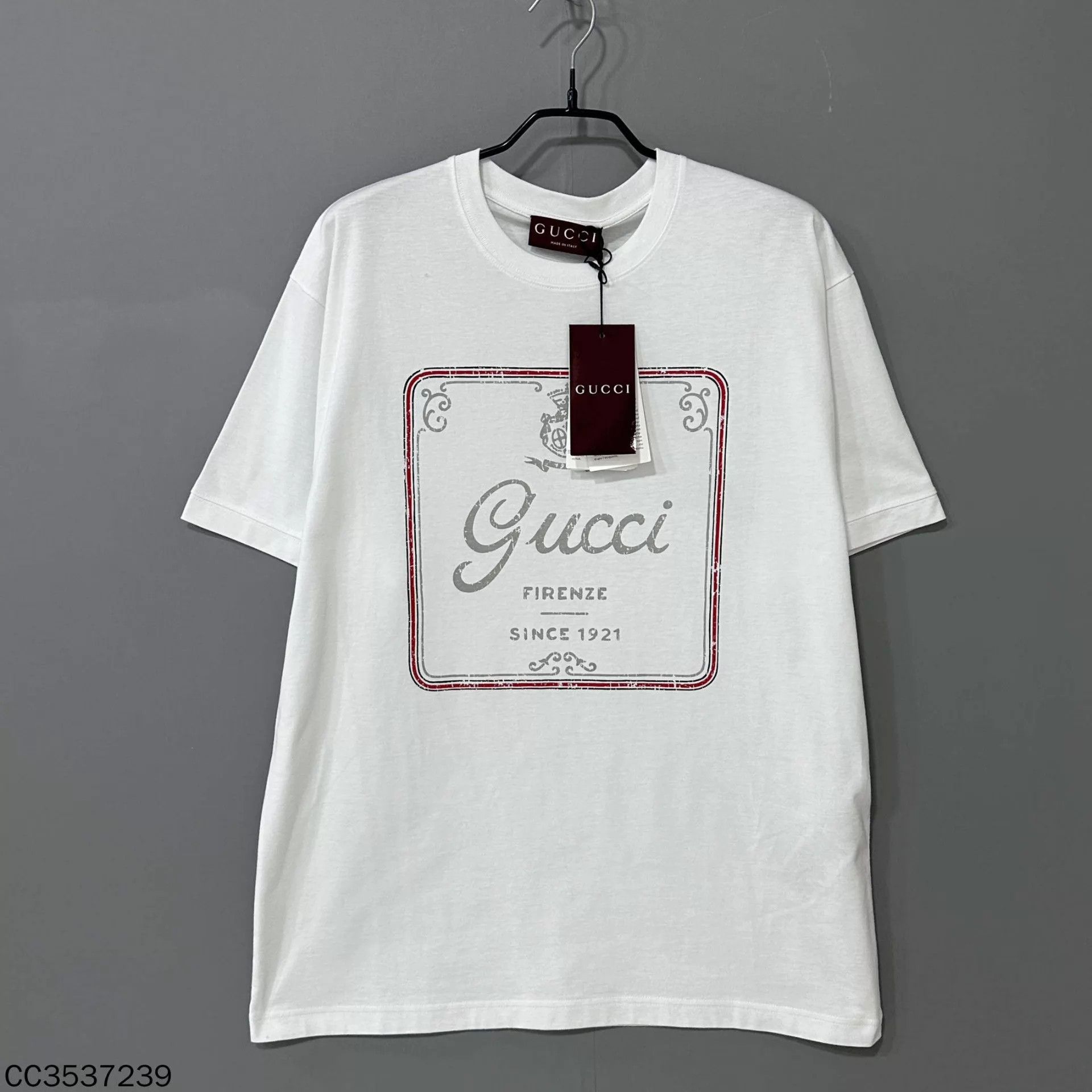 Gucci GUCCI '26 Handwritten Logo Short Sleeve T-Shirt Size US L / EU 52-54 / 3 - 1 Thumbnail