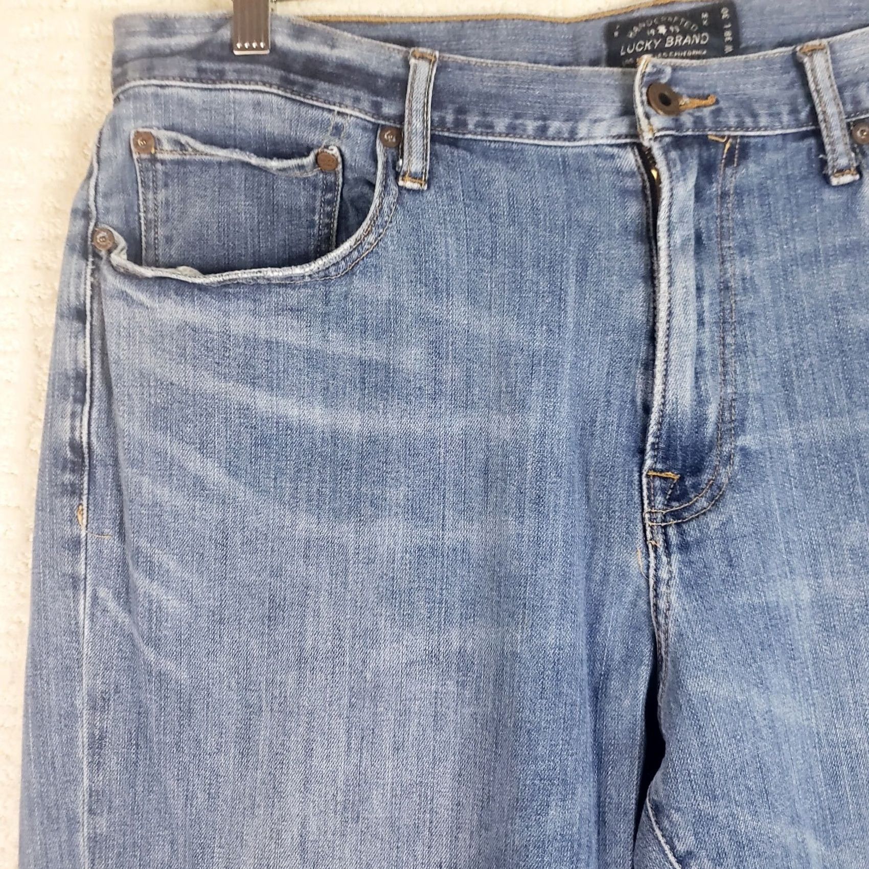 Lucky Brand Lucky Brand 410 Athletic Slim Denim Jeans Blue Men’s 38X30 Slim Straight 5-Pocket Logo USA Vintage No Size US 38 / EU 54 - 3 Thumbnail