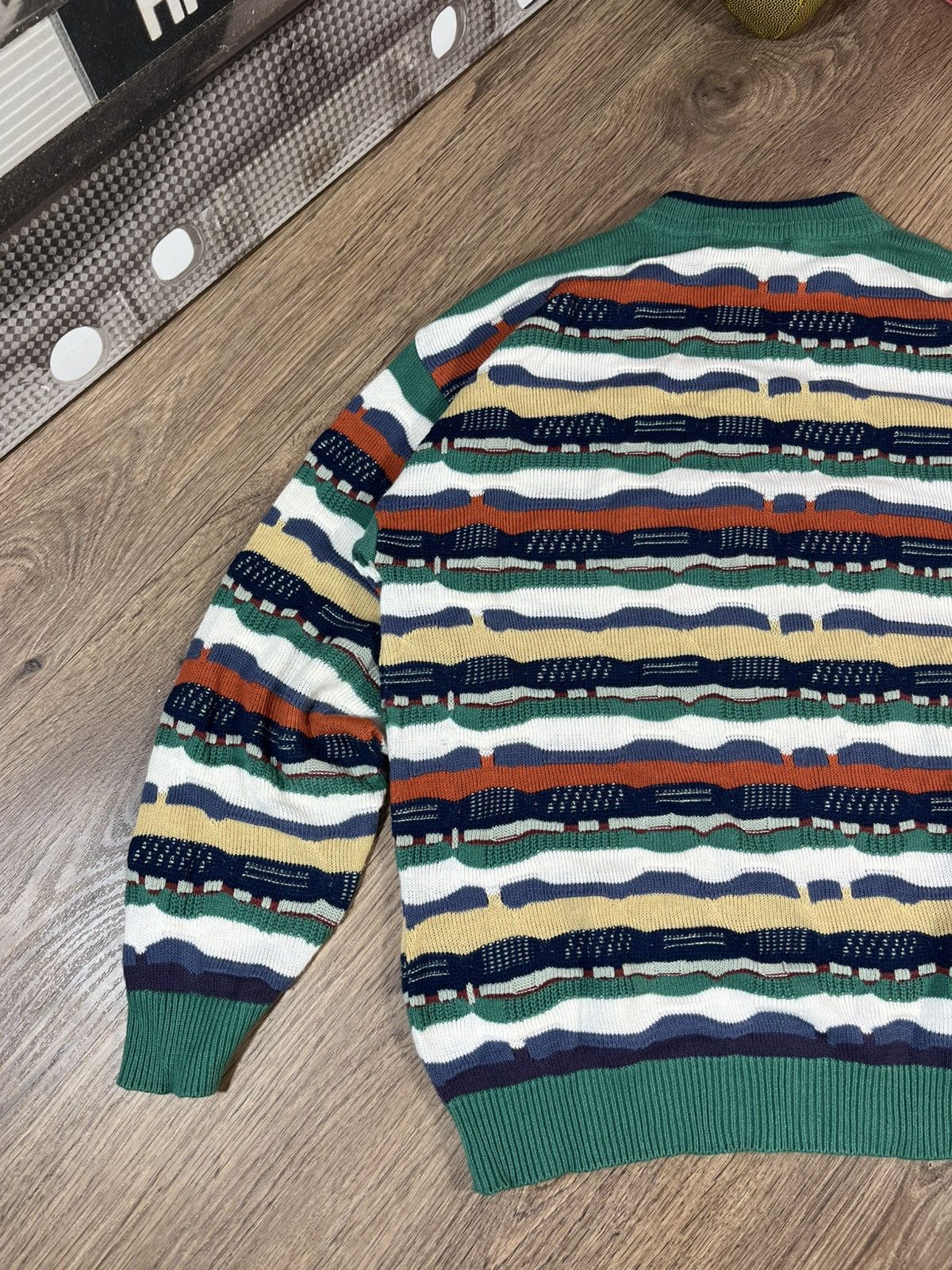 Designer Vintage Coogi Style Sweater Italy Size US L / EU 52-54 / 3 - 9 Thumbnail