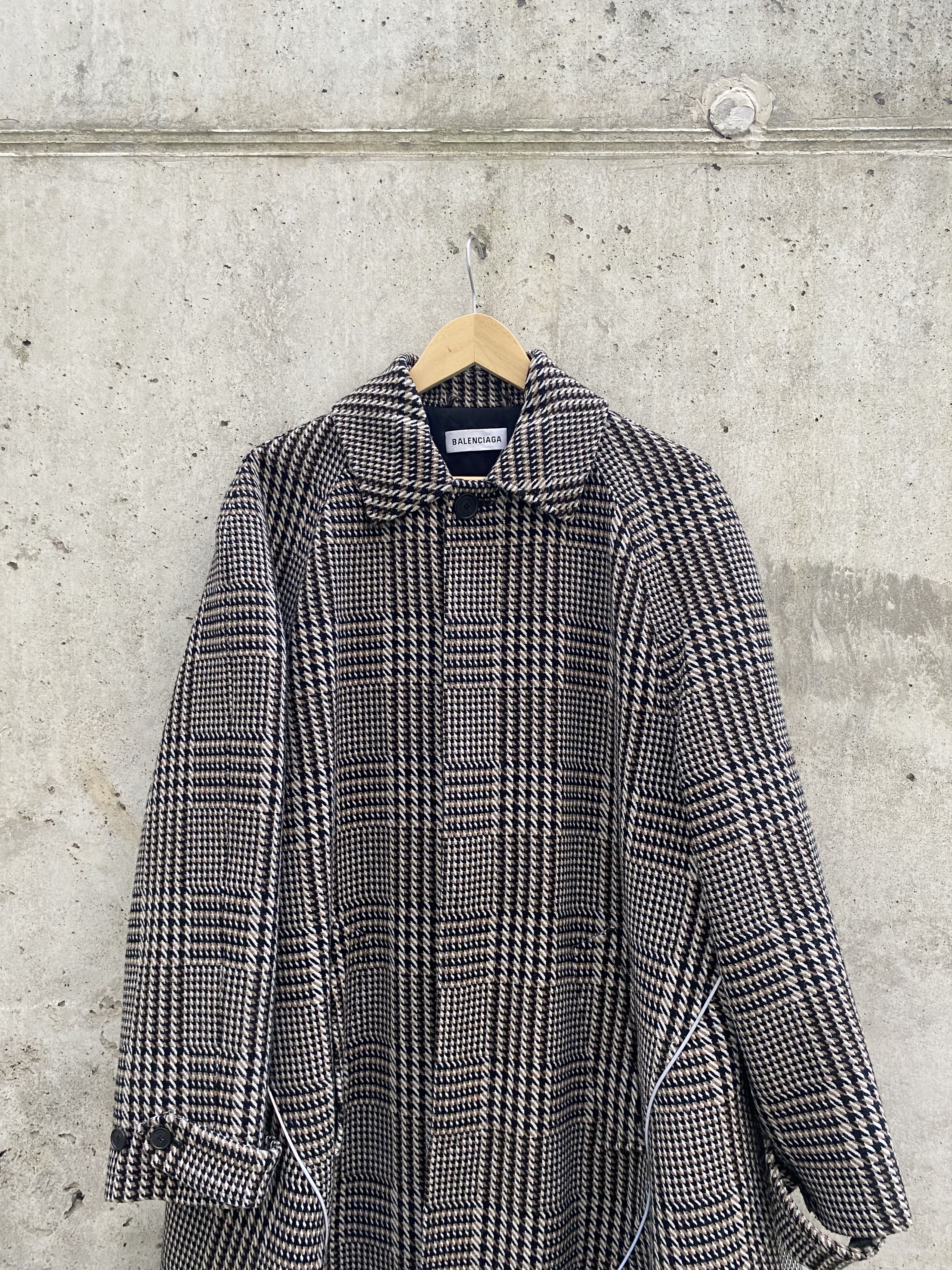 Balenciaga Balenciaga Pre-Fall 2018 Prince of Wales Check Coat Size US M / EU 48-50 / 2 - 2 Thumbnail