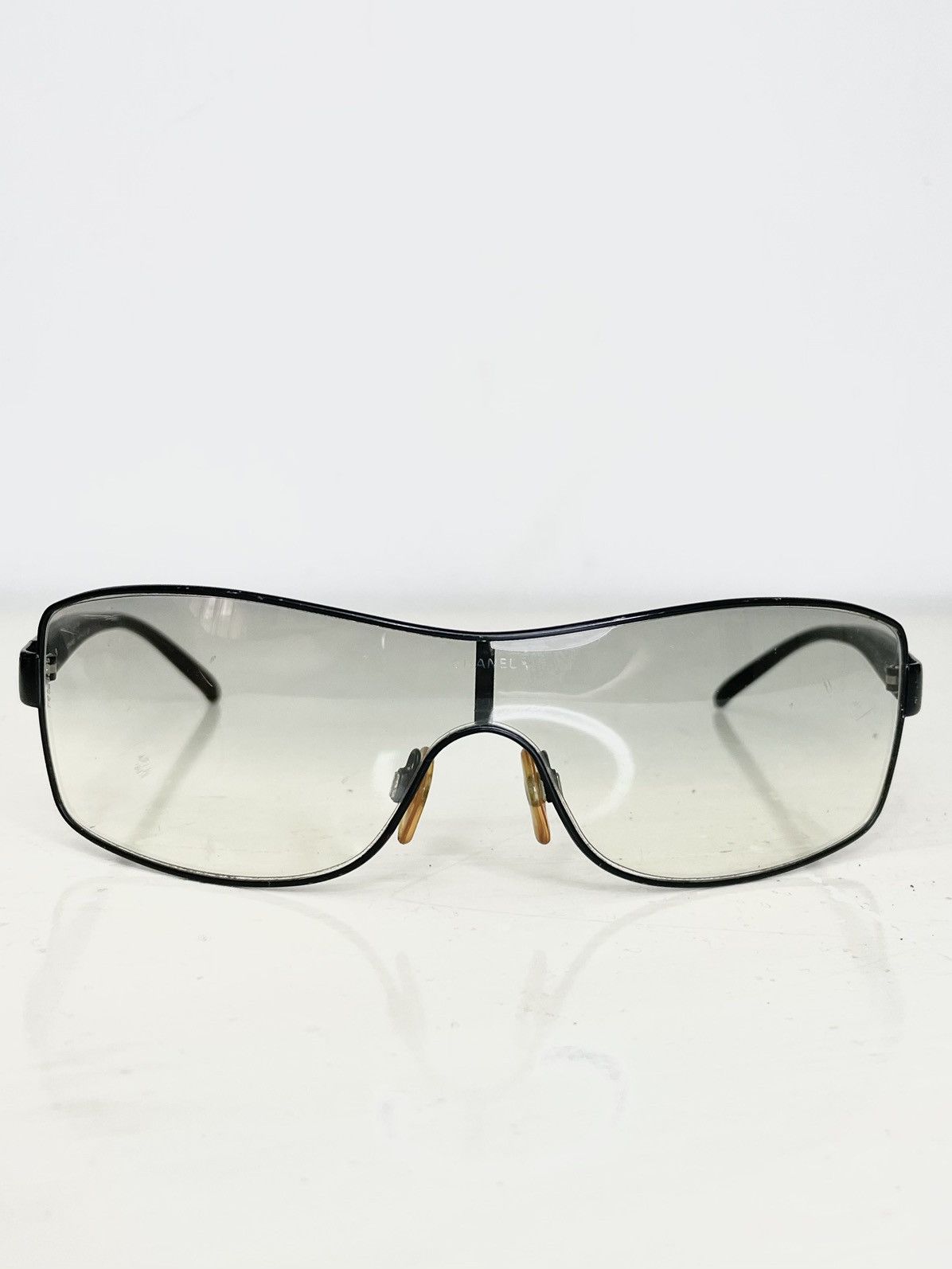 Chanel Early 2000 Chanel Sunglasses Y2K Size ONE SIZE - 1 Thumbnail