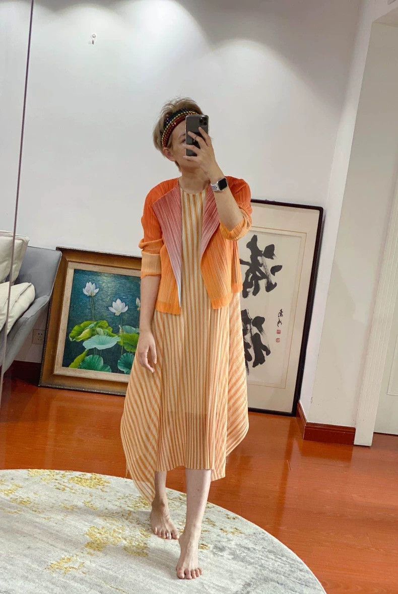 Issey Miyake Issey Miyake size:5 Camel-colored gauze striped dress Size S / US 4 / IT 40 - 2 Thumbnail