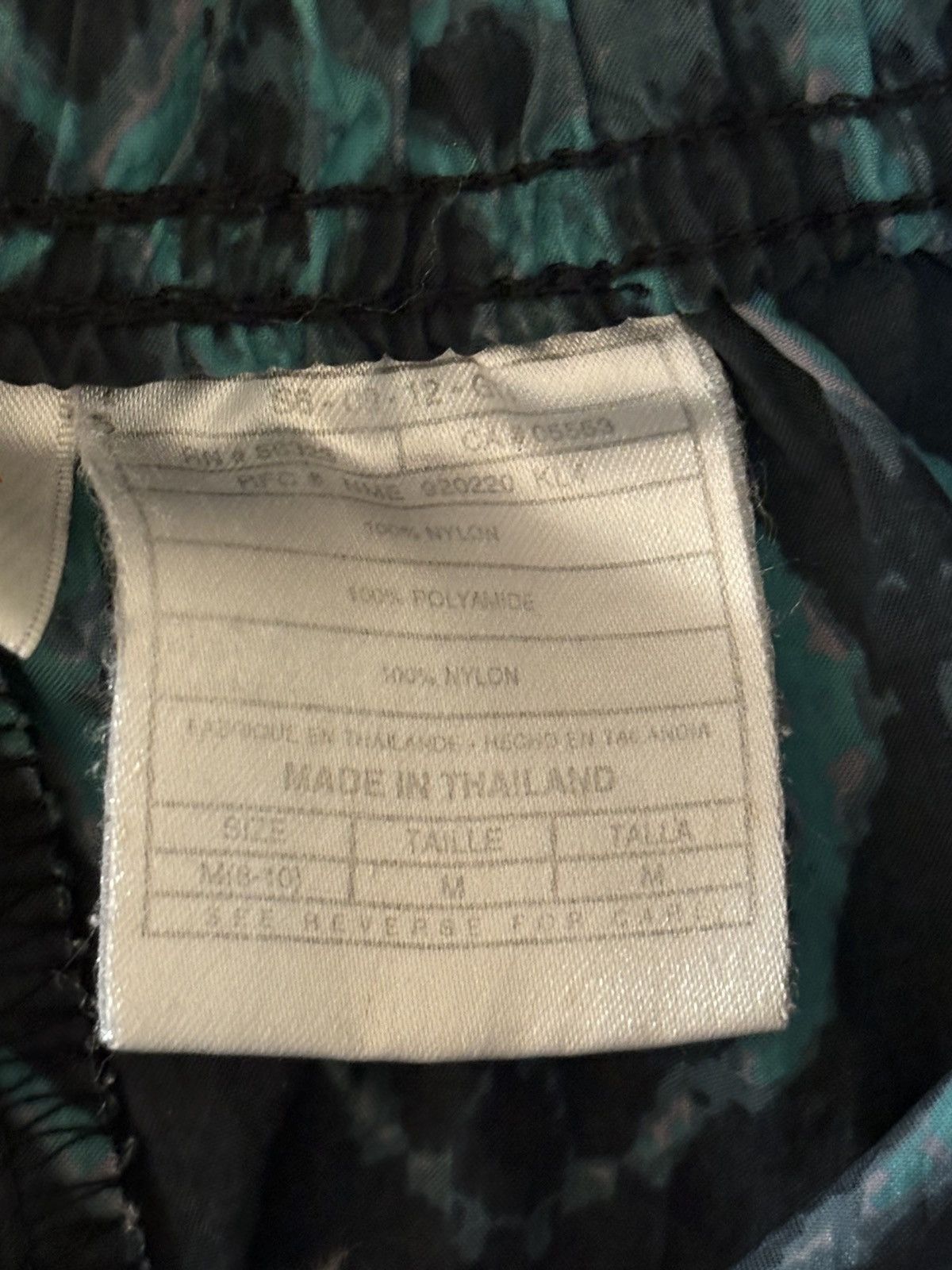 Nike Rare Vintage 90s Nike Abstract Geometric Art Shorts Size US 30 / EU 46 - 5 Thumbnail