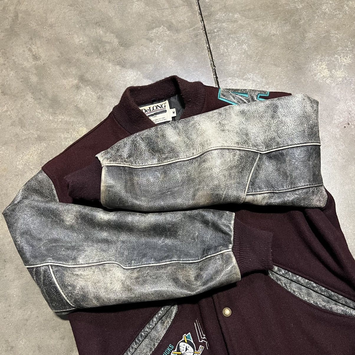 NHL Vintage 90s Anaheim Mighty Ducks Varsity Bomber Jacket USA Size US M / EU 48-50 / 2 - 9 Thumbnail