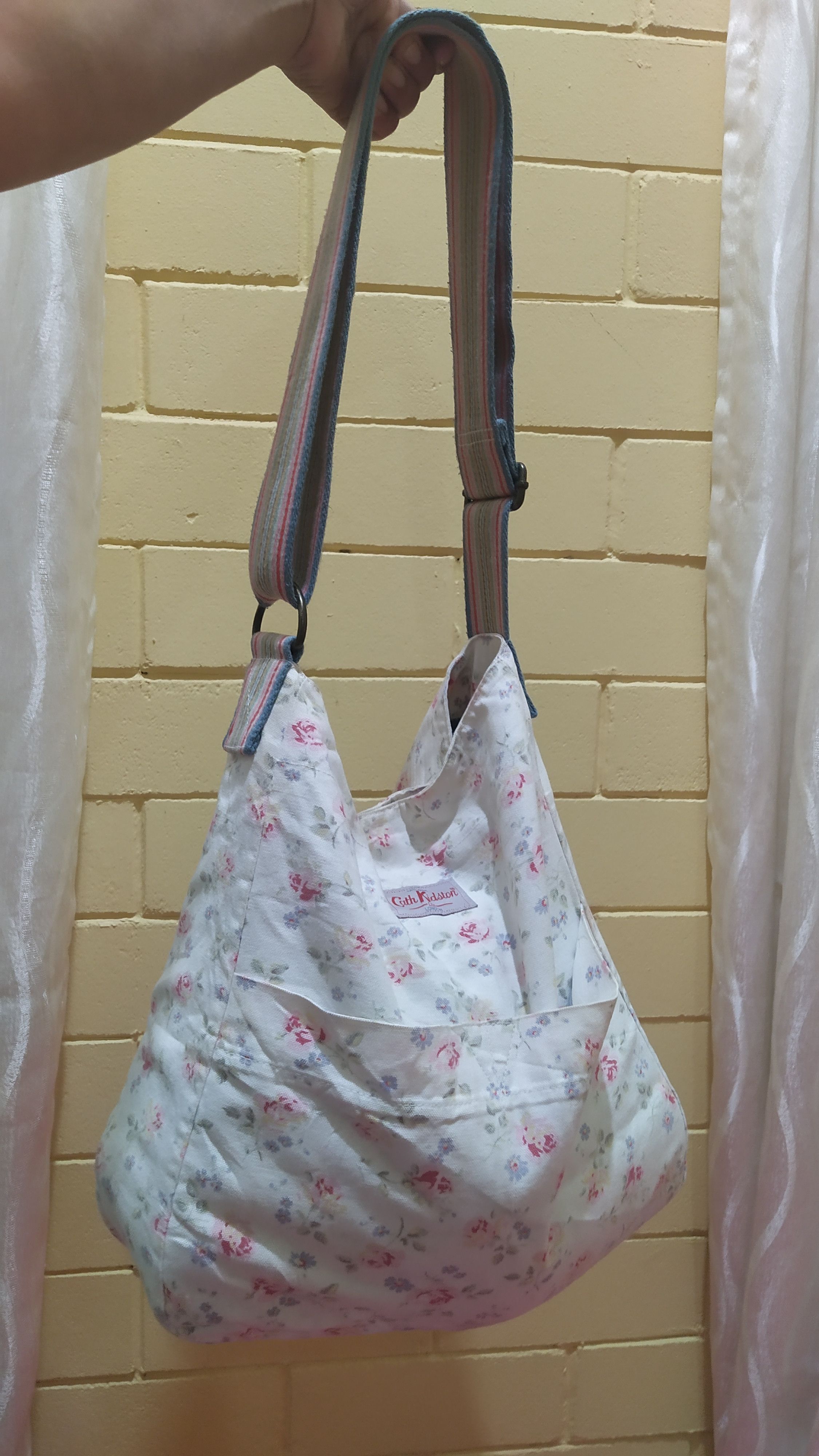 Vintage CATH KIDSTON FLORA ART sling bag Size ONE SIZE - 1 Thumbnail