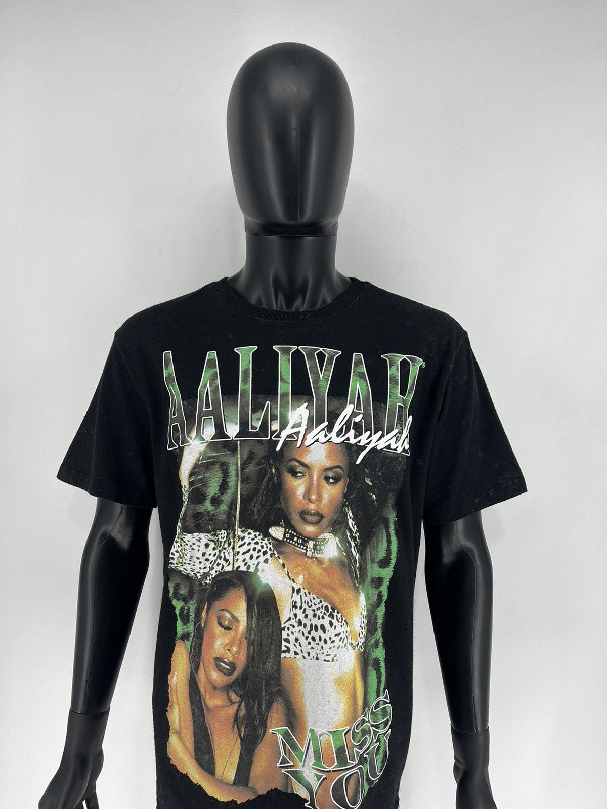 Band Tees × Rap Tees Vintage Aaliyah Graphic Big Logo Girl Rap band tee Size US L / EU 52-54 / 3 - 1 Thumbnail
