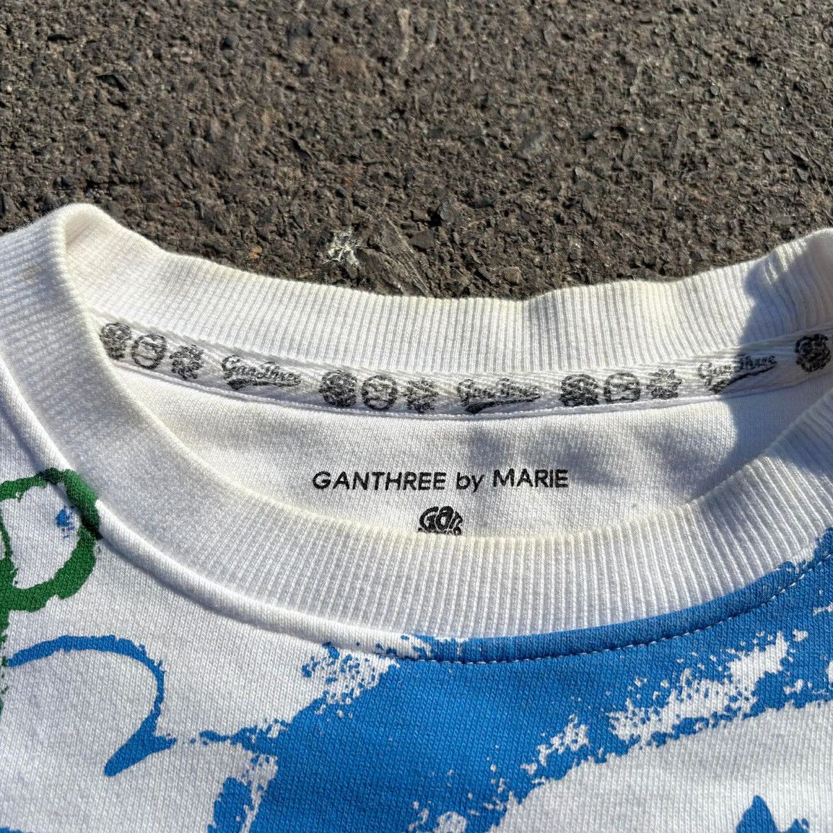 Japanese Brand Gantree by Marie Yamamoto Hand Drawn Graphic Size US XL / EU 56 / 4 - 4 Thumbnail