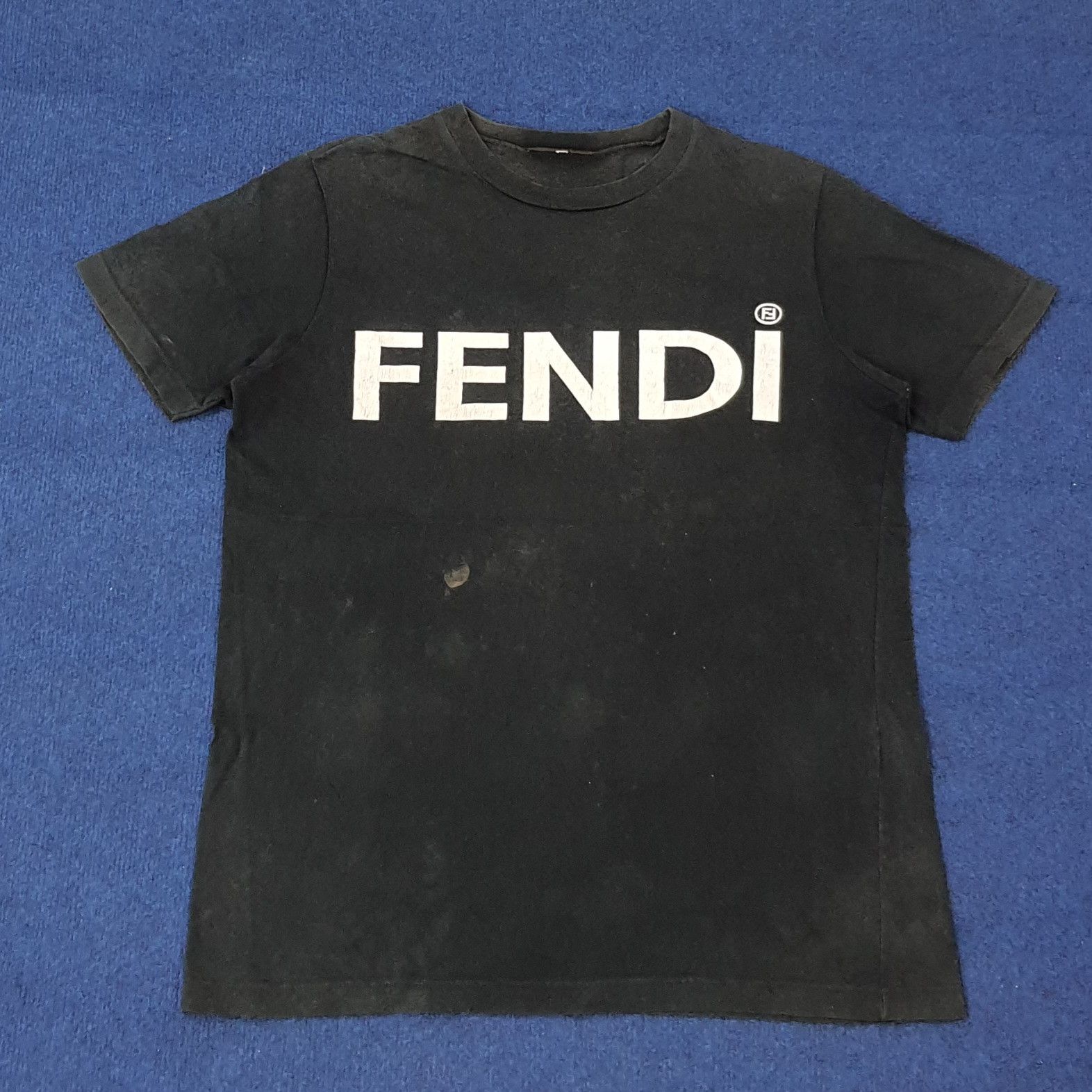 Fendi Vintage FENDI Luxury Brand Tshirt C223N7 Size US M / EU 48-50 / 2 - 1 Thumbnail