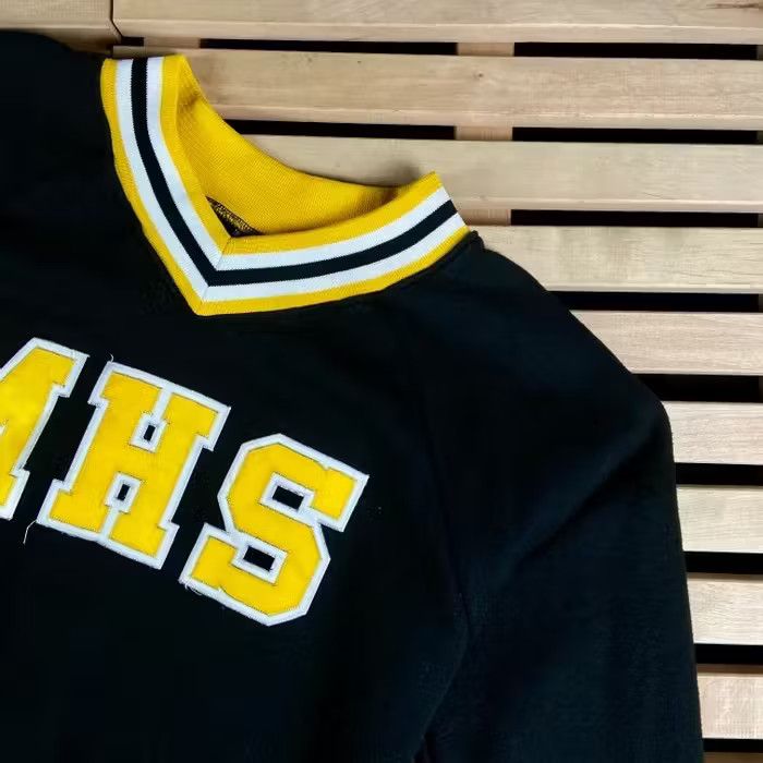 Vintage Sweatshirt V Neck MHS Varsity Vintage Madi In Usa Size L Size US L / EU 52-54 / 3 - 2 Thumbnail