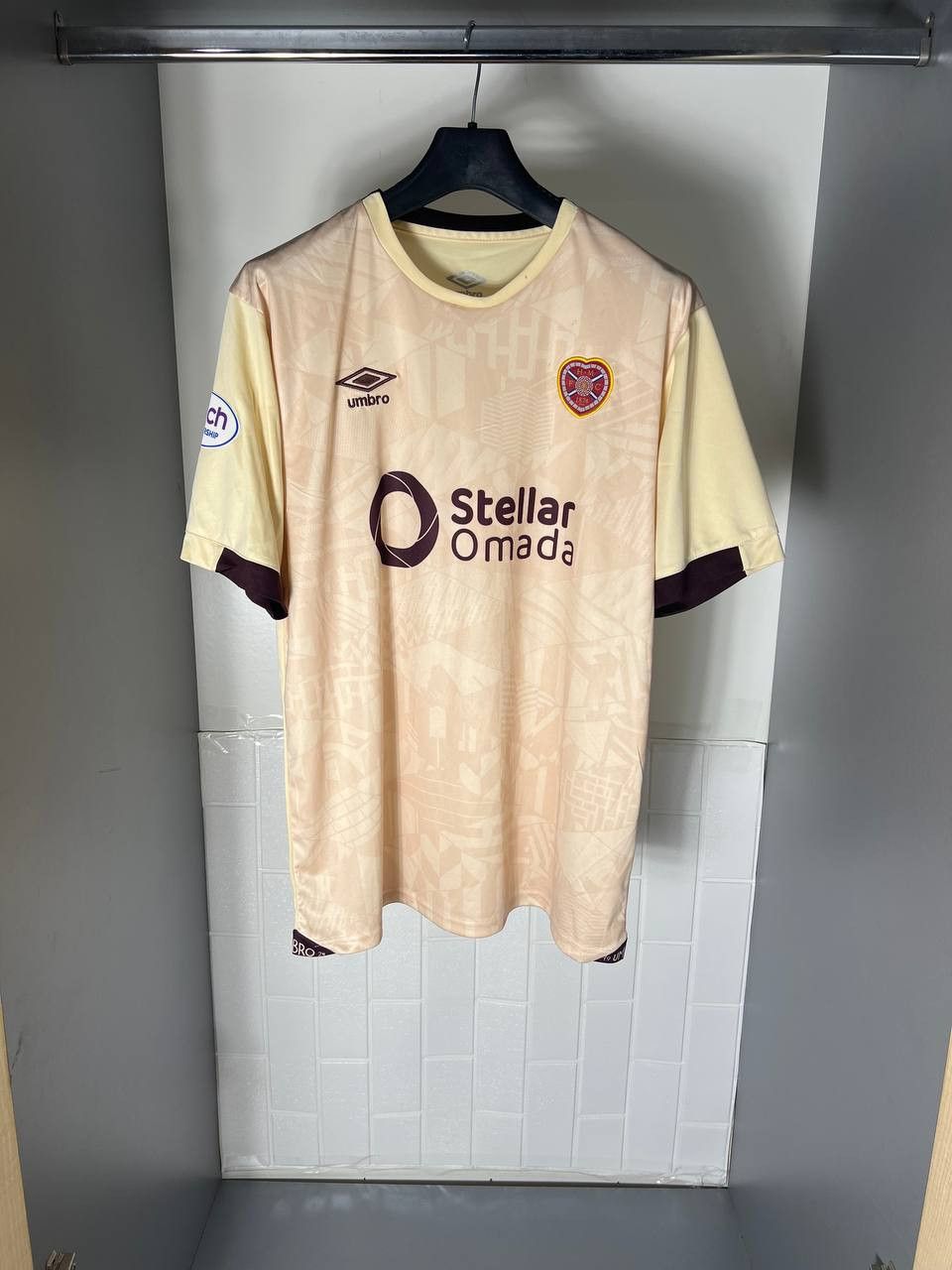 Umbro VINTAGE UMBRO FC HEARTS OF MIDLOTHIAN ENGLAND SOCCER JERSEY Size US XL / EU 56 / 4 - 2 Thumbnail