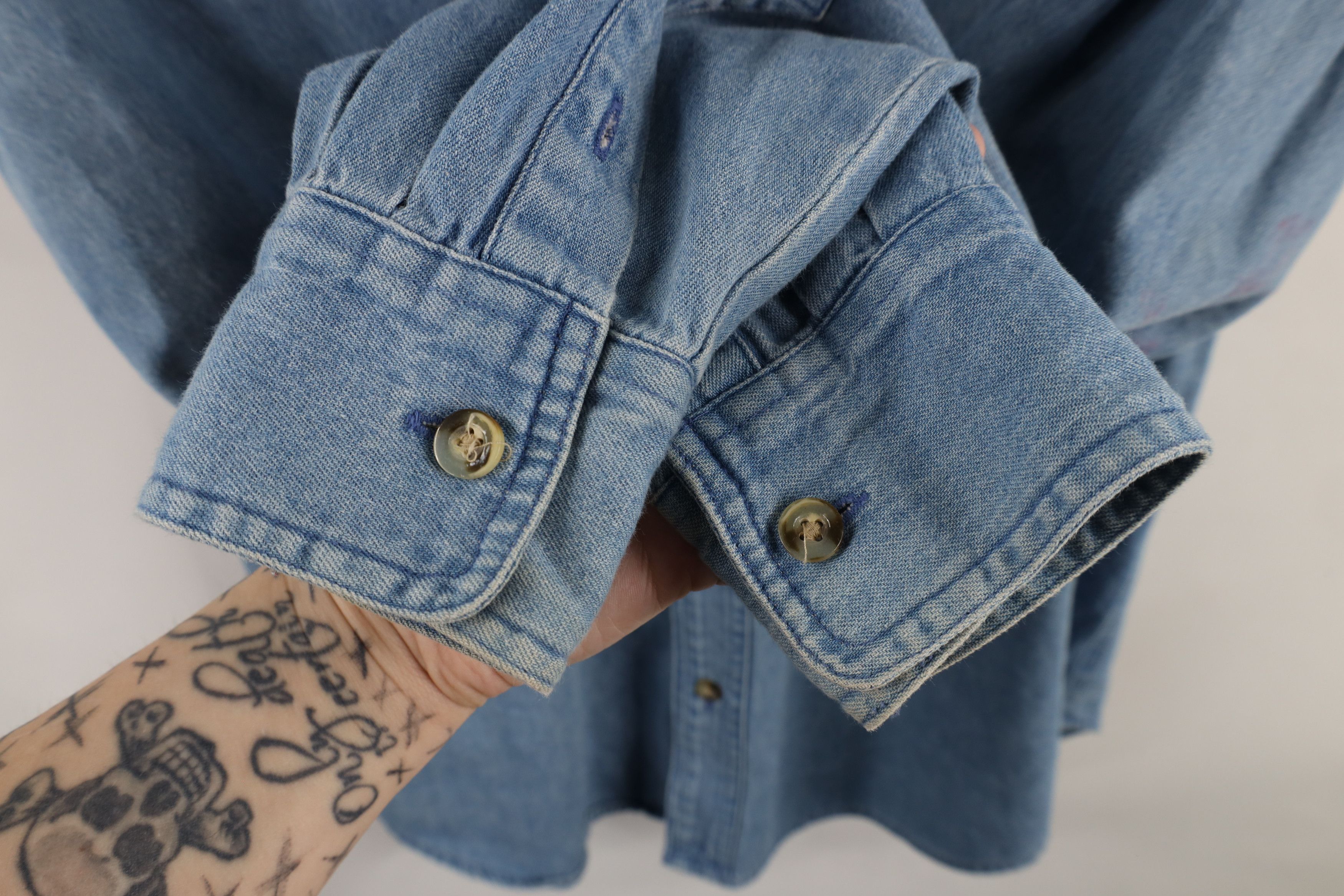 Vintage Vintage Y2K 2000 Eagle Lightning Denim Button Shirt Size US M / EU 48-50 / 2 - 8 Thumbnail