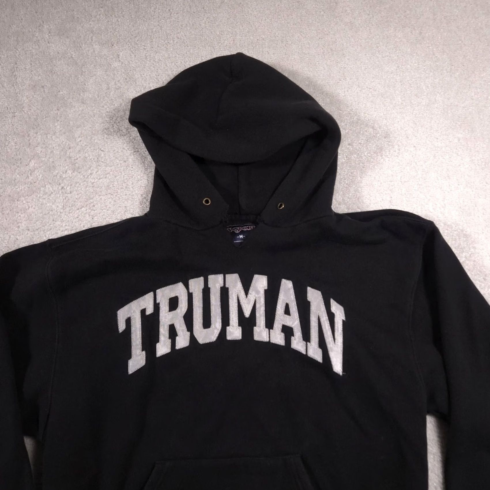 Jansport JanSport Truman Hoodie Mens M Black Pullover Fleece College Graphic Print Embroidered Logo Kangaroo Pocket Slim Fit Size US M / EU 48-50 / 2 - 3 Thumbnail