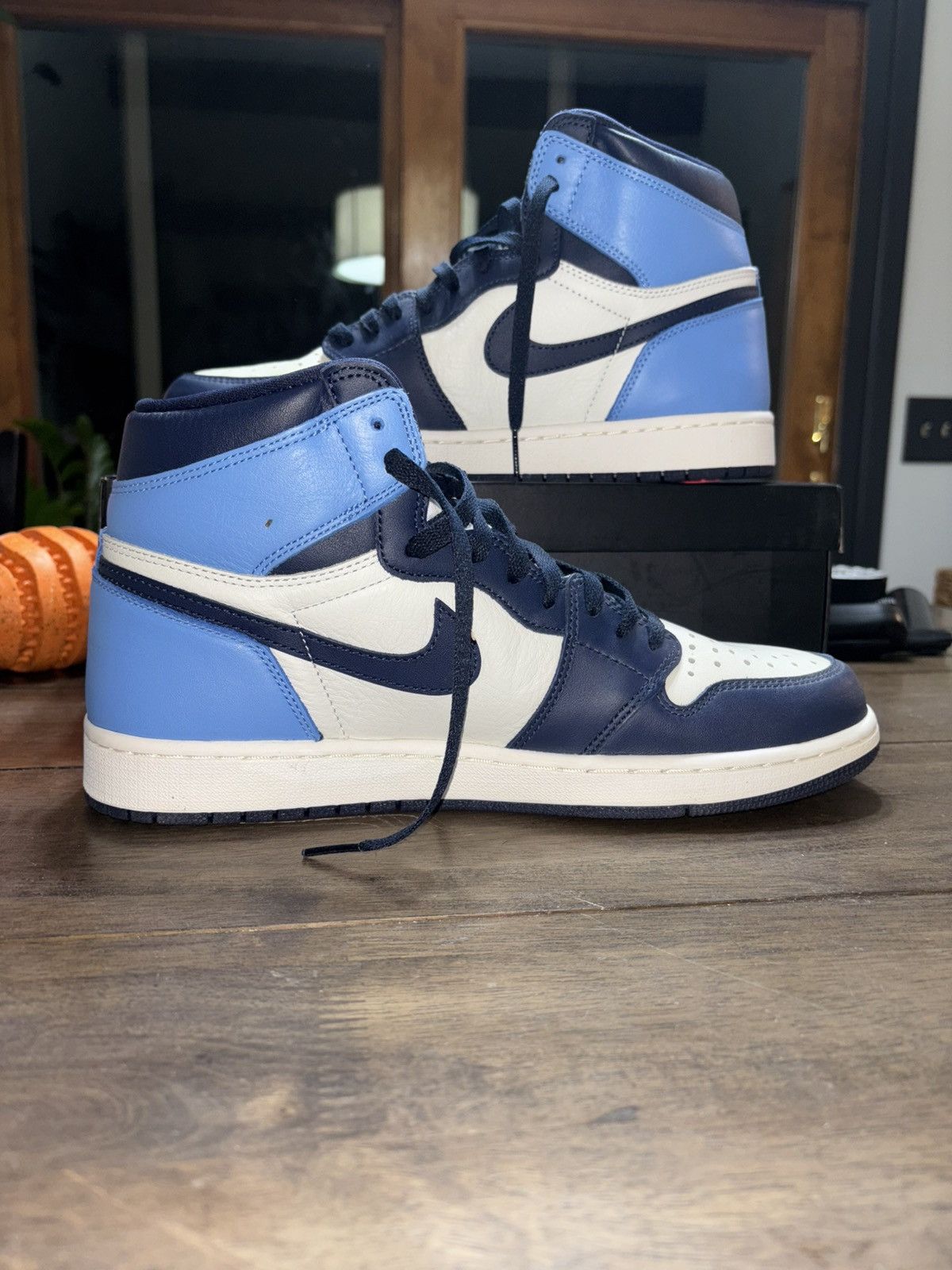 Jordan Brand Jordan 1 high obsidian Size US 12 / EU 45 - 2 Thumbnail