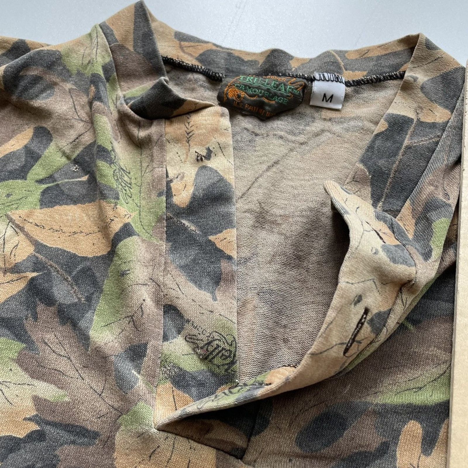 Vintage Vintage 1990s Real Tree Leaf Camo Graphic Long Sleeve Shirt Size US S / EU 44-46 / 1 - 3 Thumbnail