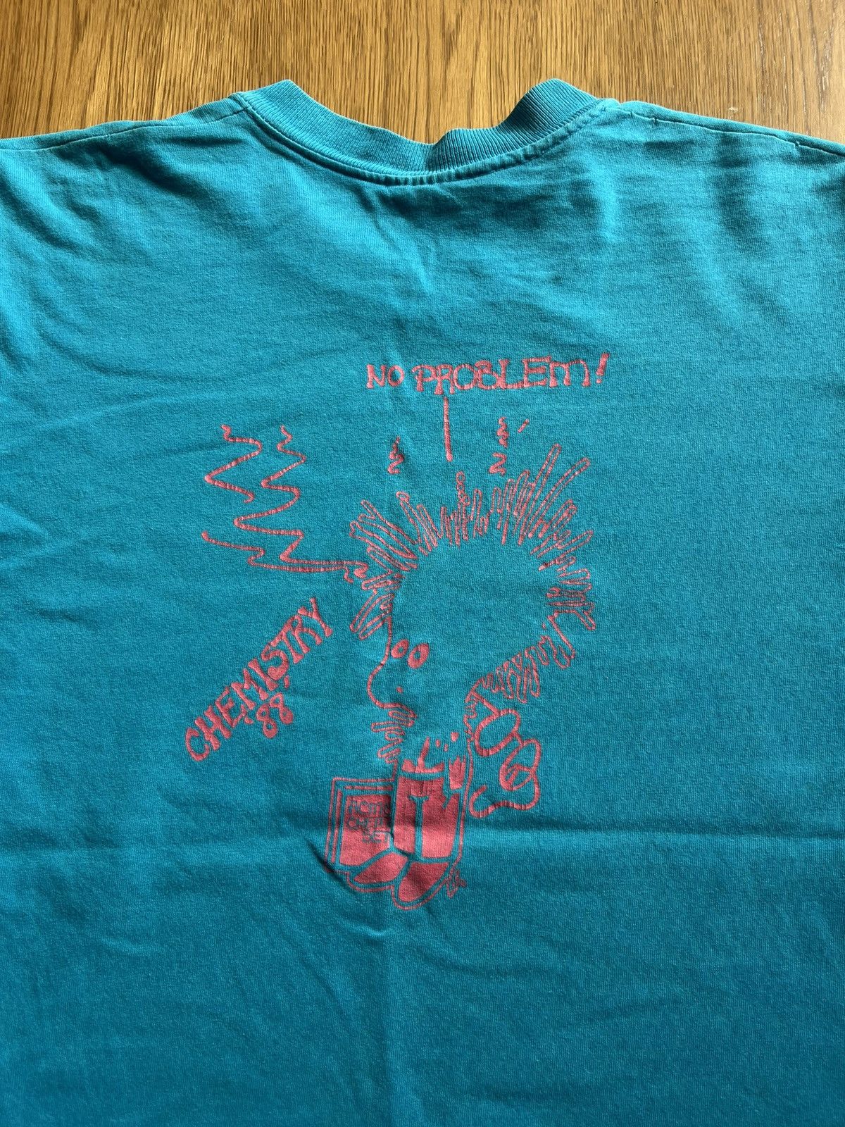 Arts & Science Vintage CHEMISTRY No Problem ! Acme Chem set 88’s Tshirt Size US M / EU 48-50 / 2 - 9 Thumbnail